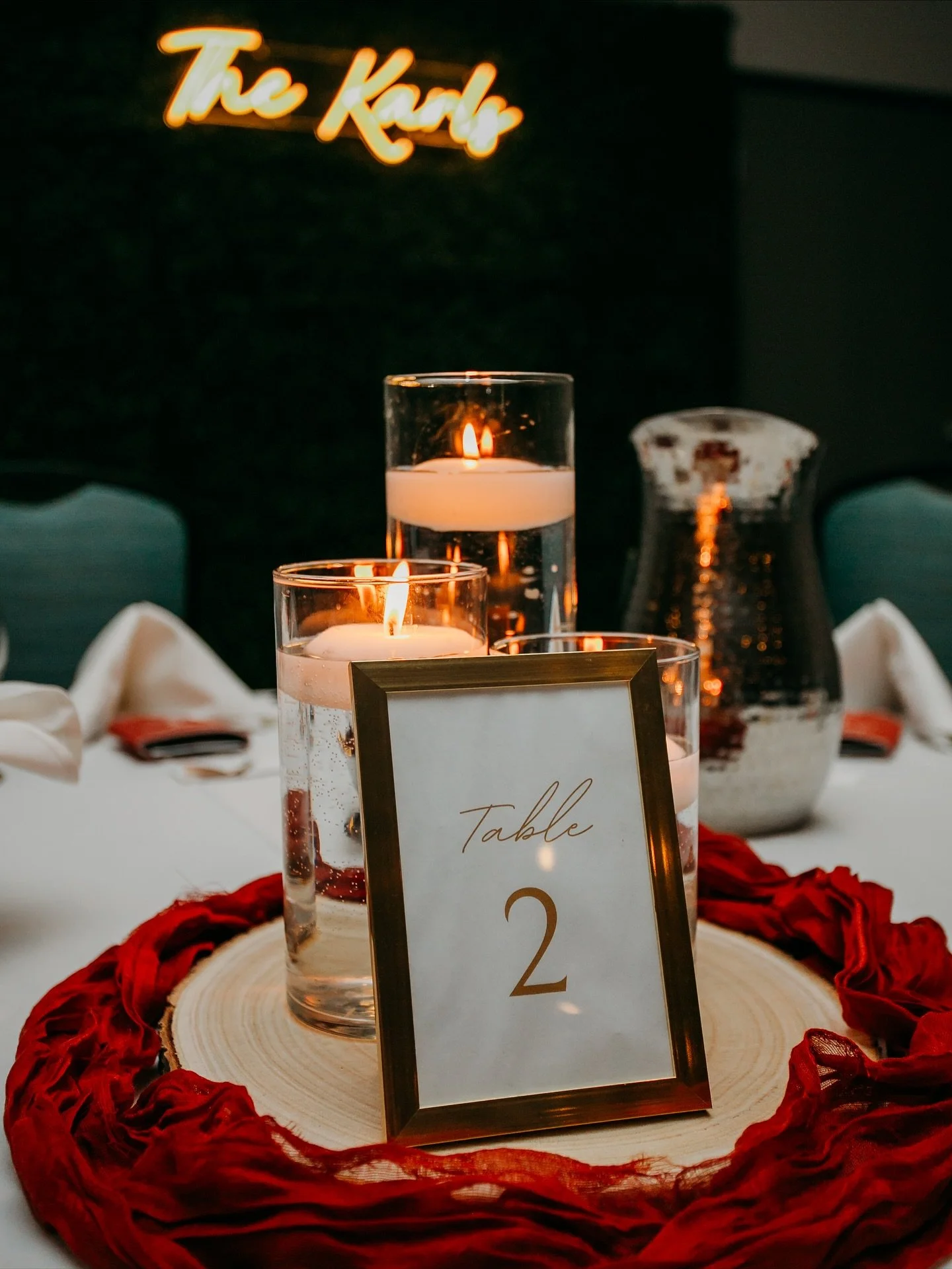 Thrilled to have styled the Karl&rsquo;s beautiful table decor! ✨ Big cheers to the happy couple! 🥂

 #KarlWedding #WilsonServices #SimplyRented #WeddingStyle