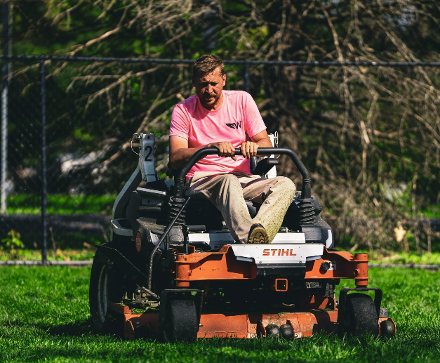 Lawn Mowing & Trimming