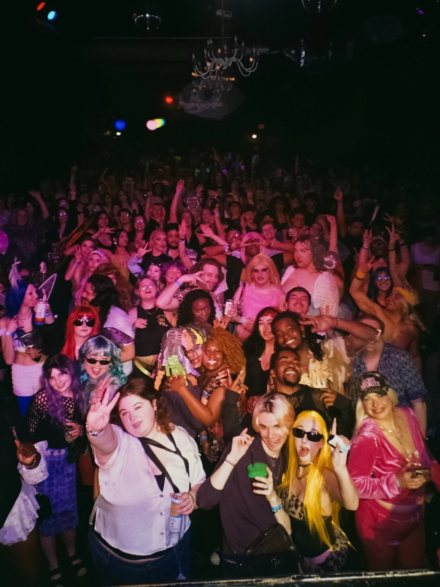 wig actually 💁🏽&zwj;♀️ The first High Fever @ Tellus 360 🪩✨ 

Captured on film by @bradypappas ⚡️