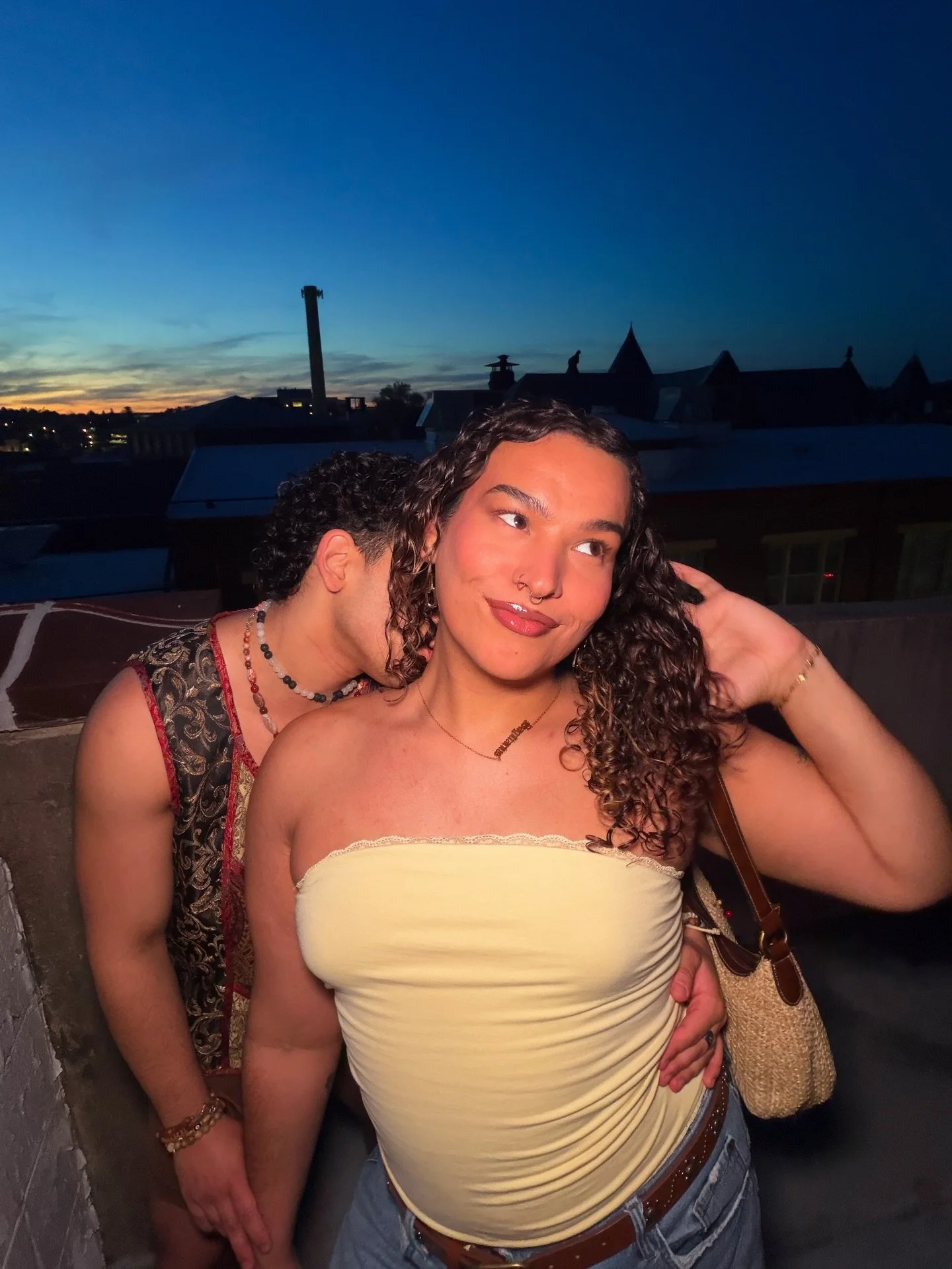 I look like every girl I&rsquo;ve ever wanted to be ☀️🌅🌇
