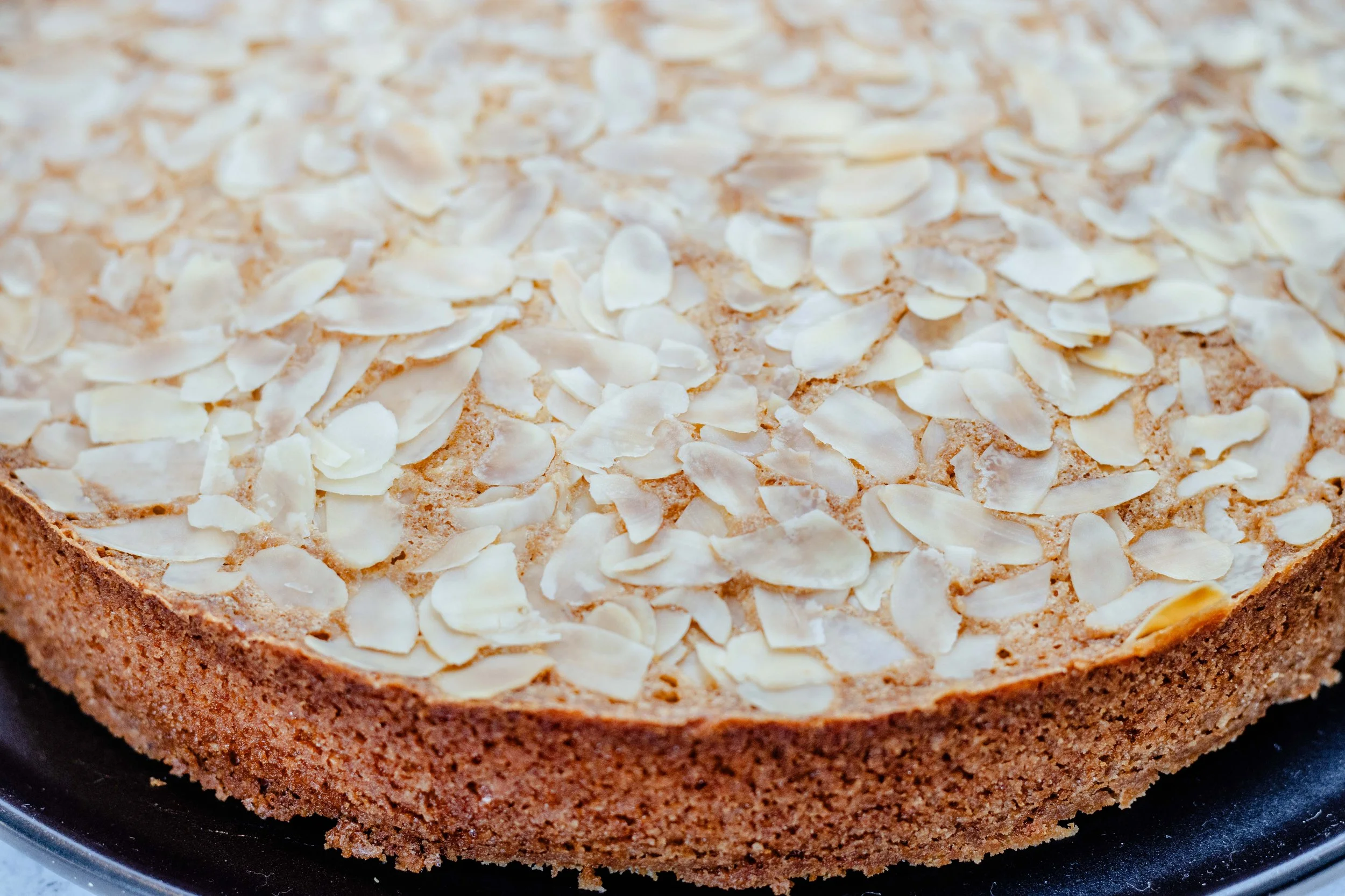 Almonds Cake - LUCE Bakery & Patisserie