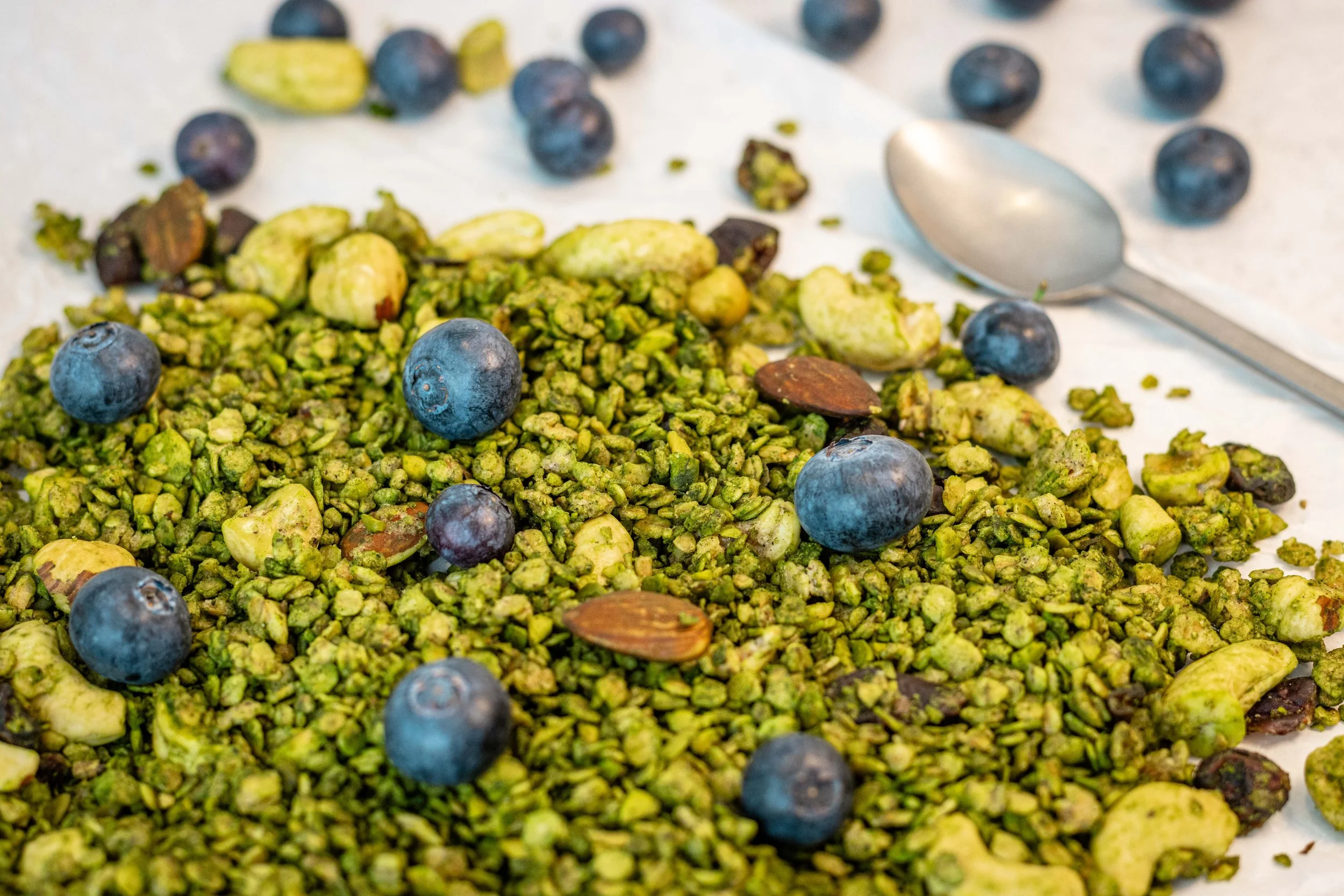 Matcha Blueberry Granola - LUCE Bakery & Patisserie
