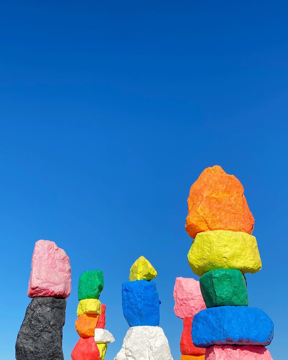 rainbowspotting_sevenmagicmountains2.jpg