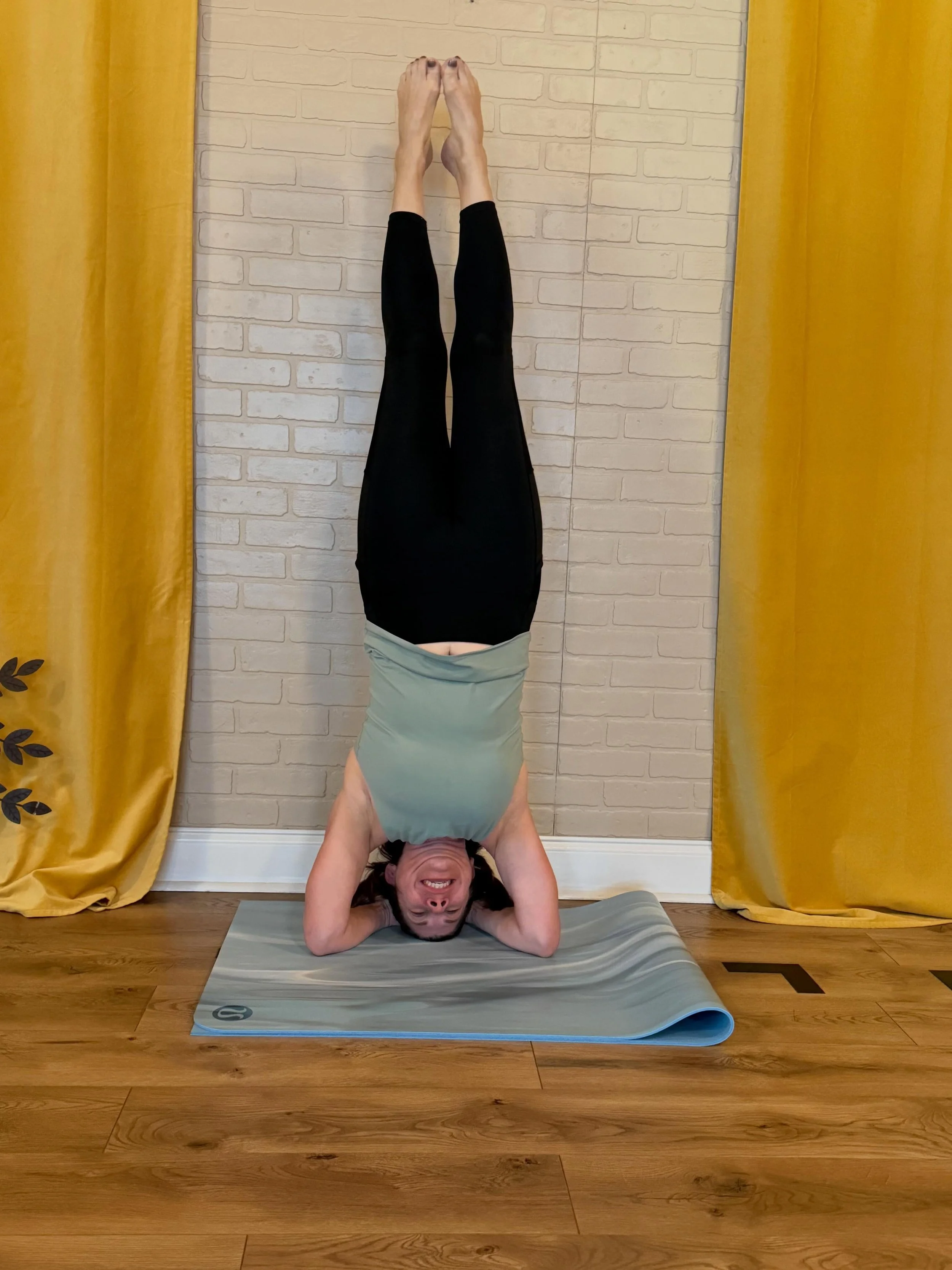 Our Power Yoga Sculpt class combines heated power yoga with strength training and cardio bursts for a full-body workout. Build strength, improve flexibility, boost endurance, and leave feeling empowered and energized.  #solaceyogastudio #yoga #concor