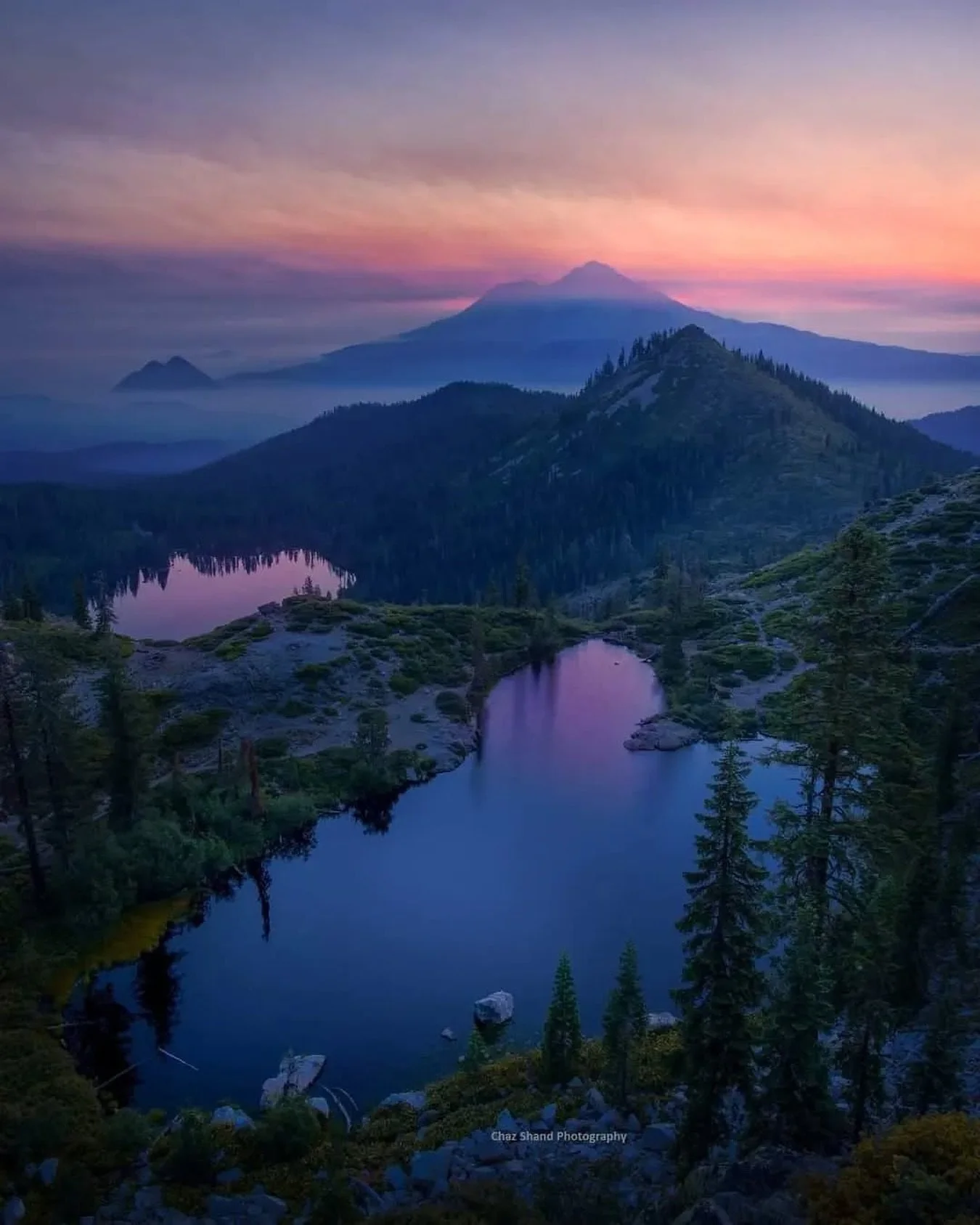 Golden hour magic from Heart Lake ✨🌄

This breathtaking view of Mt. Shasta rising above Castle Lake captures the serene beauty and mystique of northern California in one perfect sunrise.

📸 Credit: @chazkshand 

#MountShasta #HeartLakeViews #Castle