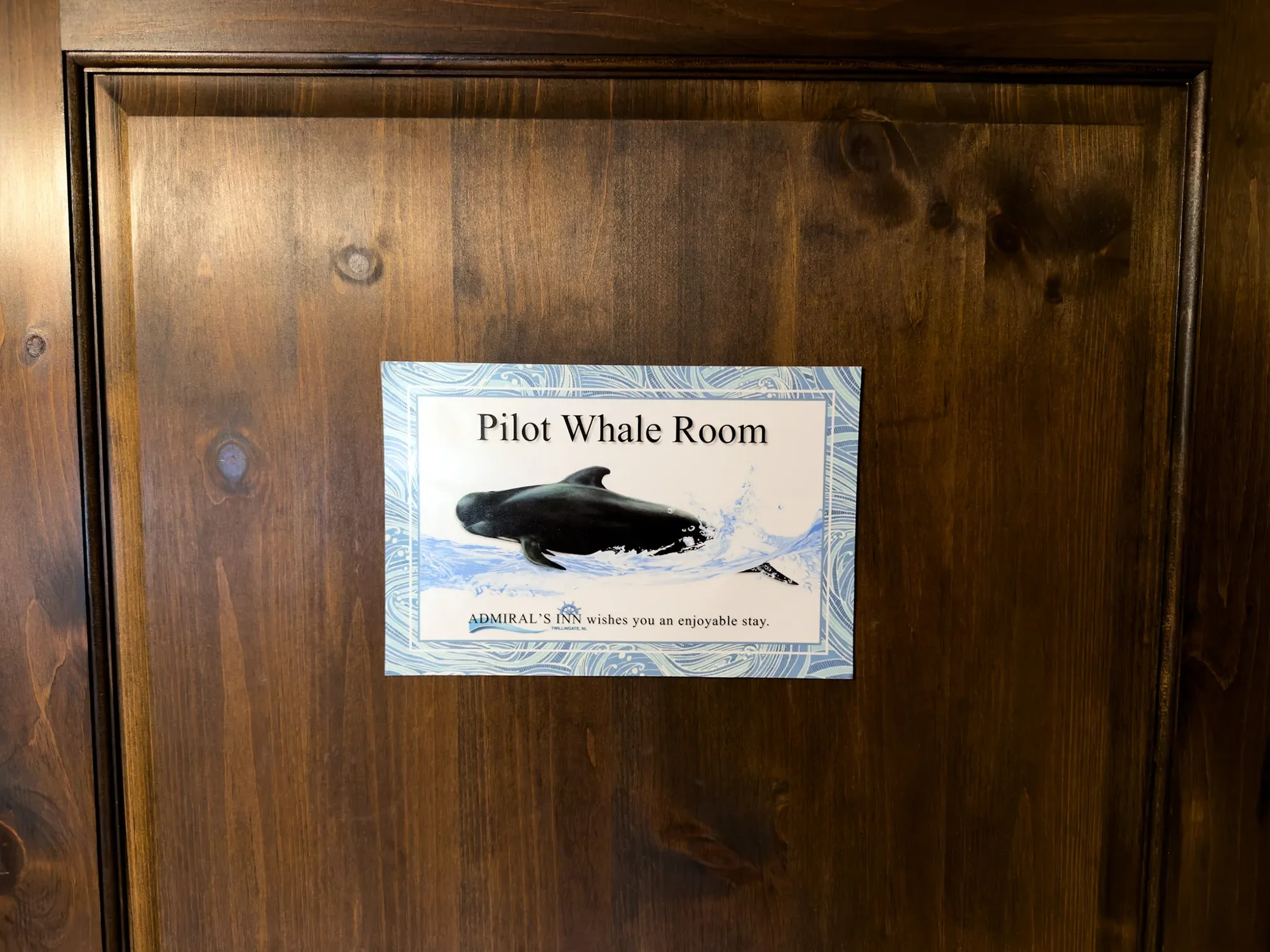 Admirals-Inn_Admirals-Inn_Pilot-Whale-Room_image-3.webp