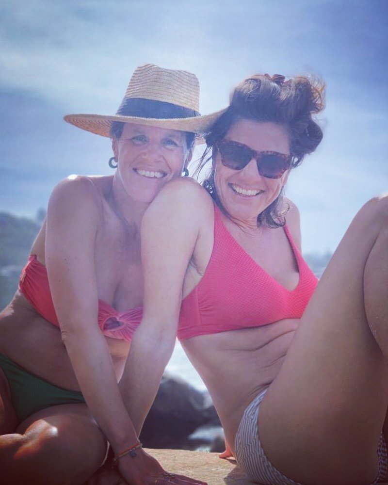 still in Oz!
it&rsquo;s been heaven.
only couple more days left &hellip; 
I&rsquo;m reluctant to return to reality
&hellip;&hellip;.

#sisters #whalebeach #matchingbikinis #strikeapose