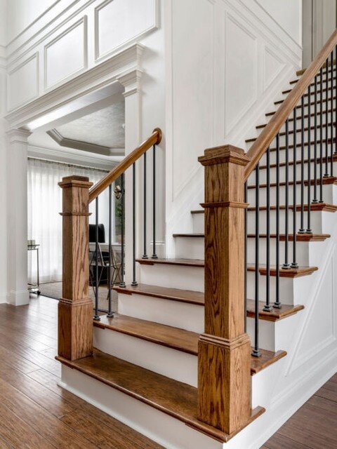 The natural wood textures of these Newel Posts look beautiful paired with those iron balusters and white decorative trim.
-
📷 @mrserikaward
-
#LJSmith #StairExperts #StairInspiration #StairRemodel #InteriorDesign #OneRoomChallenge