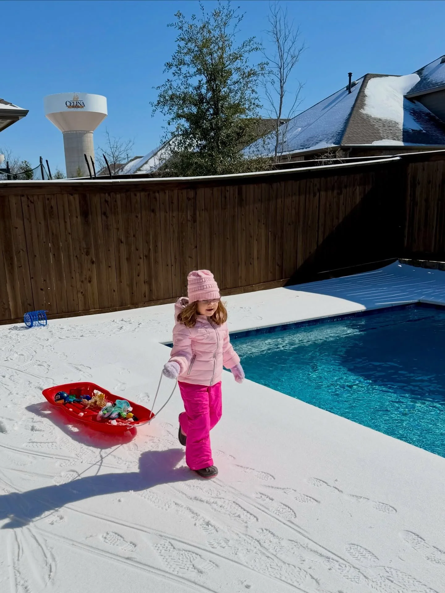 Winter week photo and video dump 🌨️🌨️🌨️

With temperatures slowly rising, we are tickled to share a small sample of all of the photos and videos you guys sent our way! We hope that everyone continues to stay warm and those Canyon Oak pools keep fl