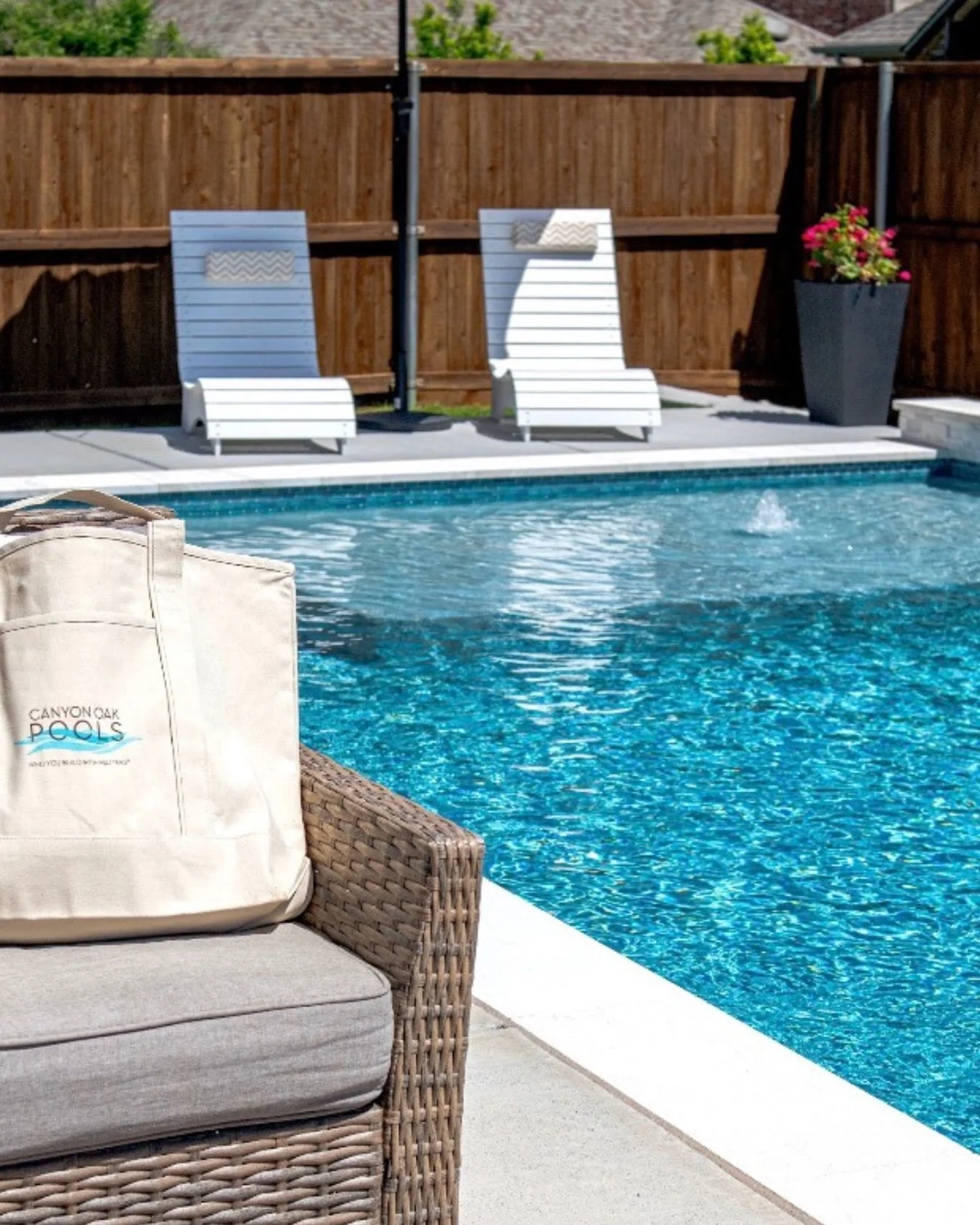 Summer is in session for this lovely #melissatx family 😎

Whatever your dream, whatever your space, there&rsquo;s a Canyon Oak pool for that! Give us a shout today to learn what&rsquo;s possible in your own backyard.

#whoyoubuildwithmatters #custom