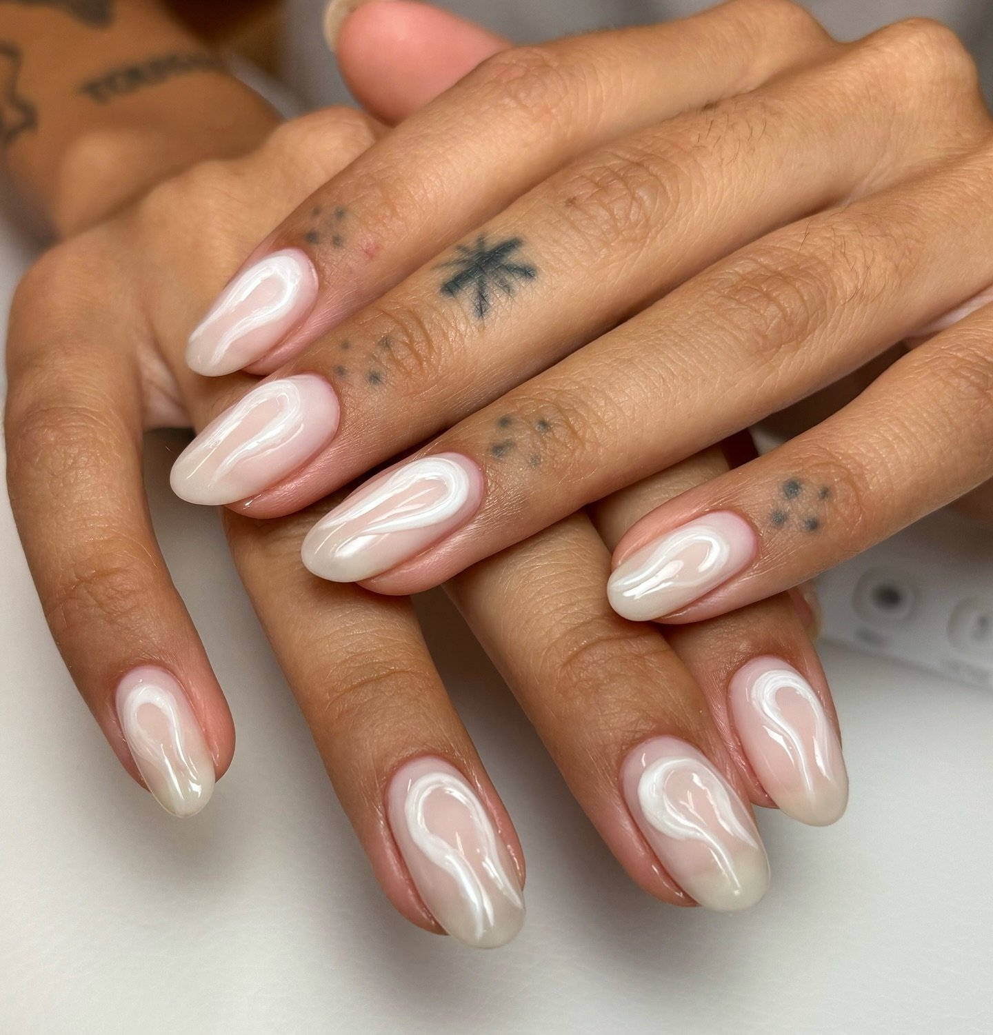 back at it ✨

#nails #nailart #nailitdaily #instanails #nailsofinstagram #nailsoftheday #mani #manicure #manicures #nailsnailsnails #nailpolish #naturalnails #handpainted #nailstagram #nailfluencer #naillove #nailsonfleek #naildesigns #parisinailedit