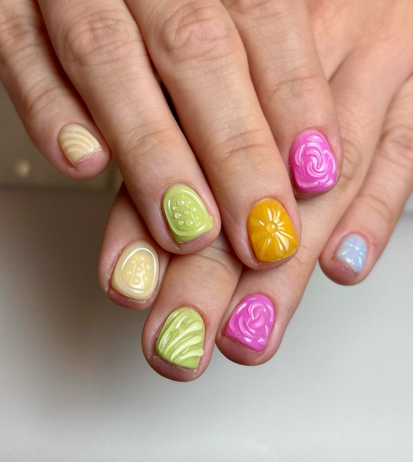 candy bbs 🍬🍭🍡

#nails #nailart #nailitdaily #instanails #nailsofinstagram #nailsoftheday #mani #manicure #manicures #nailsnailsnails #nailpolish #naturalnails #handpainted #nailstagram #nailfluencer #naillove #nailsonfleek #naildesigns #parisinail