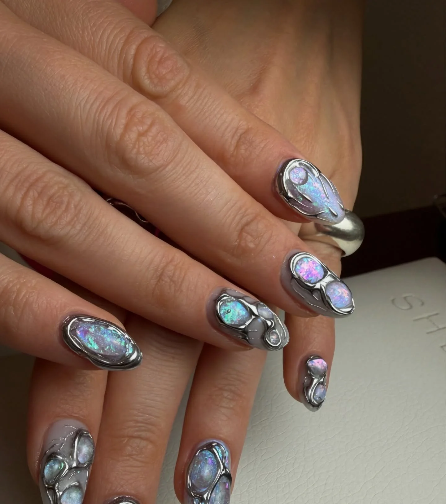 🔮

#nails #nailart #chromenails #3dnails #summernails