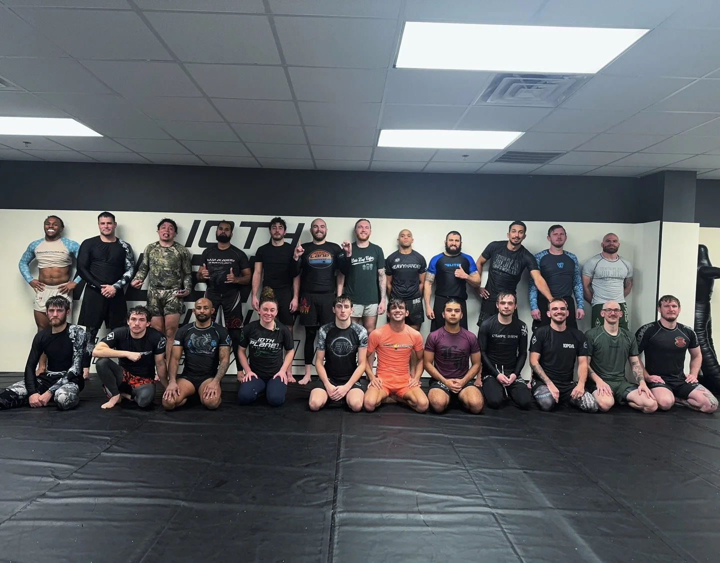 Last TRT of the year! ✅🔥
Wednesday Schedule: ⬇️
6AM: Mixed Level Jiu Jitsu
12PM: Lunchtime Jiu Jitsu
5PM: Kids Jiu Jitsu
6PM: Judo + Wrestling for Jiu Jitsu
7PM: Mixed Level Jiu Jitsu #10PGVL
#10WO #yeahTHATgreenville #Nogi #greenvillesc #10thplanet