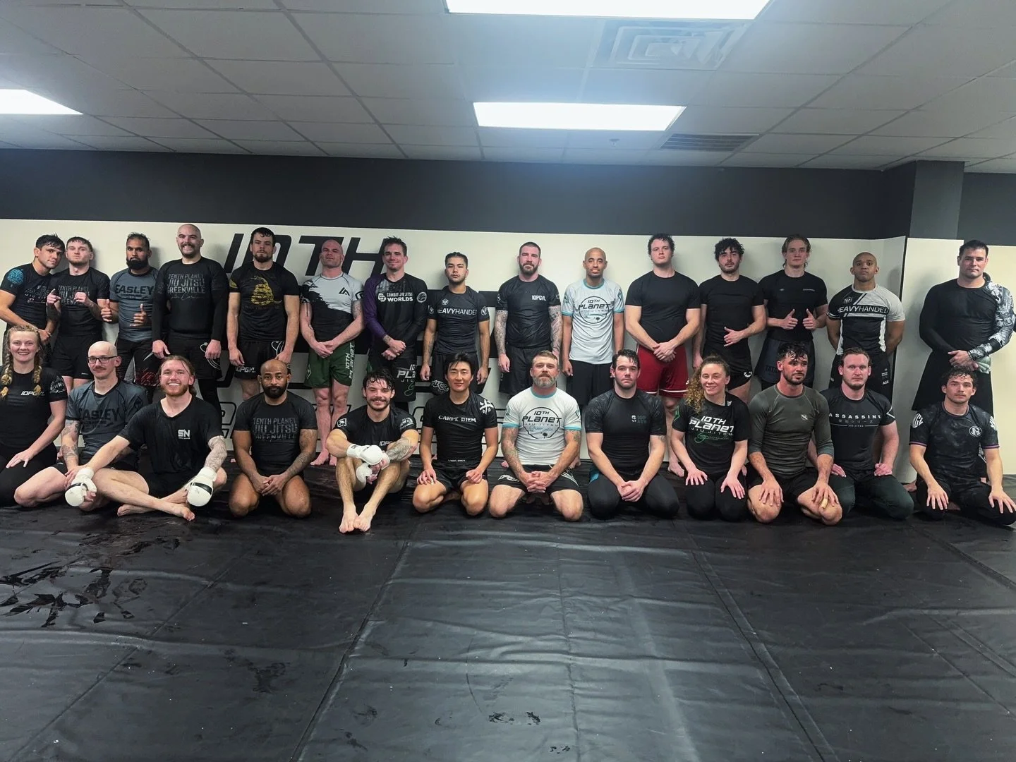 Wednesday Schedule: ⬇️
&bull; 6AM Mixed Level Jiu Jitsu
&bull; 12PM Mixed Level Jiu Jitsu
&bull; 5PM Kids Class
&bull; 6PM Takedowns for Jiu Jitsu
&bull; 7PM Mixed Level Jiu Jitsu 
#10WO #yeahTHATgreenville #Nogi #greenvillesc #10thplanetjiujitsu #gv