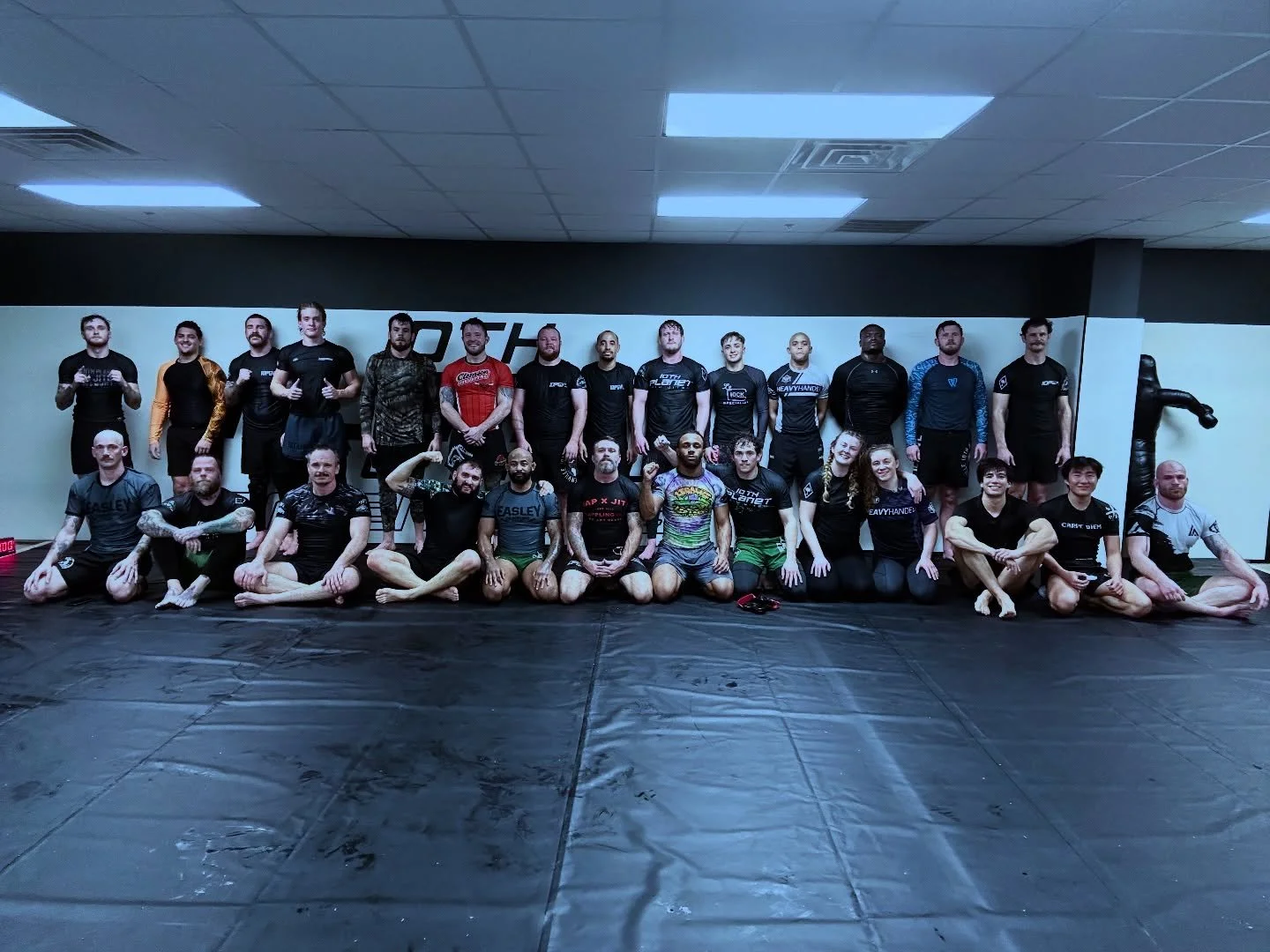Roomful of killers tonight! 🔥
Great work tonight, back at it in the AM! #10PGVL
Wednesday Schedule: ⬇️
&bull; 6AM Mixed Level Jiu Jitsu
&bull; 12PM Mixed Level Jiu Jitsu
&bull; 5PM Kids Class
&bull; 6PM Takedowns for Jiu Jitsu
&bull; 7PM Mixed Level