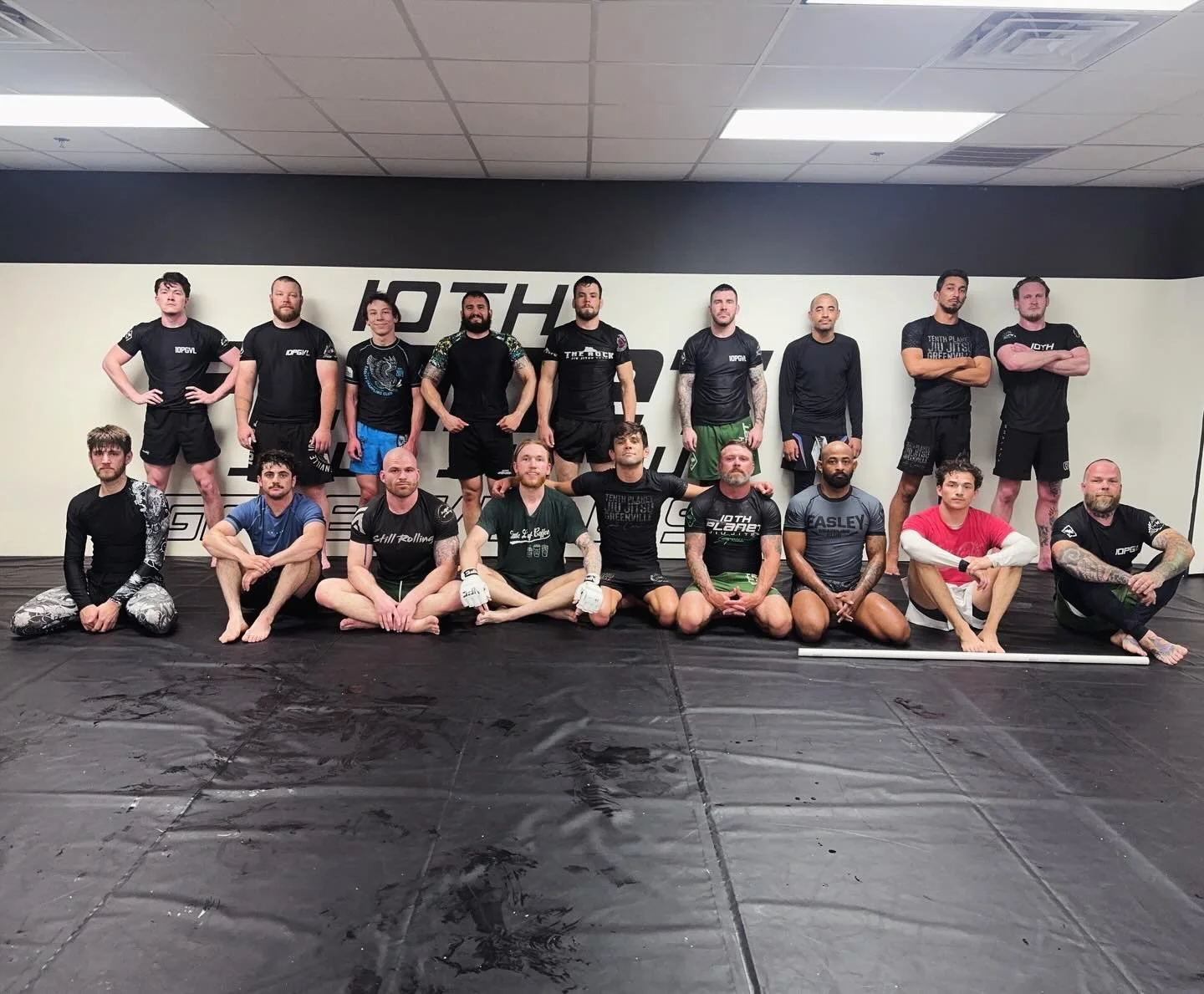 Tuesday Schedule! ⬇️
&bull; 6AM Mixed Level Jiu Jitsu
&bull; 5PM Kids Jiu Jitsu
&bull; 6PM Jiu Jitsu Fundamentals
&bull; 7PM Mixed Level Jiu Jitsu #10PGVL
#10WO #yeahTHATgreenville #Nogi #greenvillesc