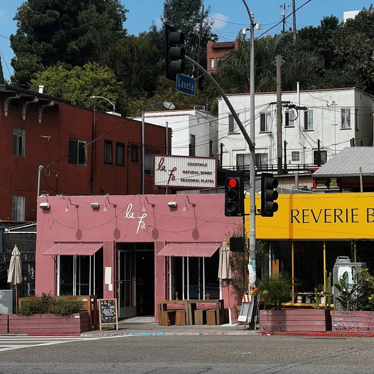 los angeles venues live music breaking sound