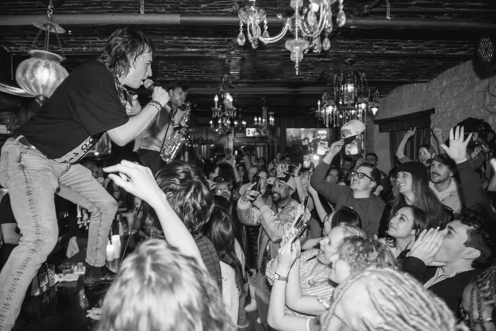 nyc venue breaking sound live music