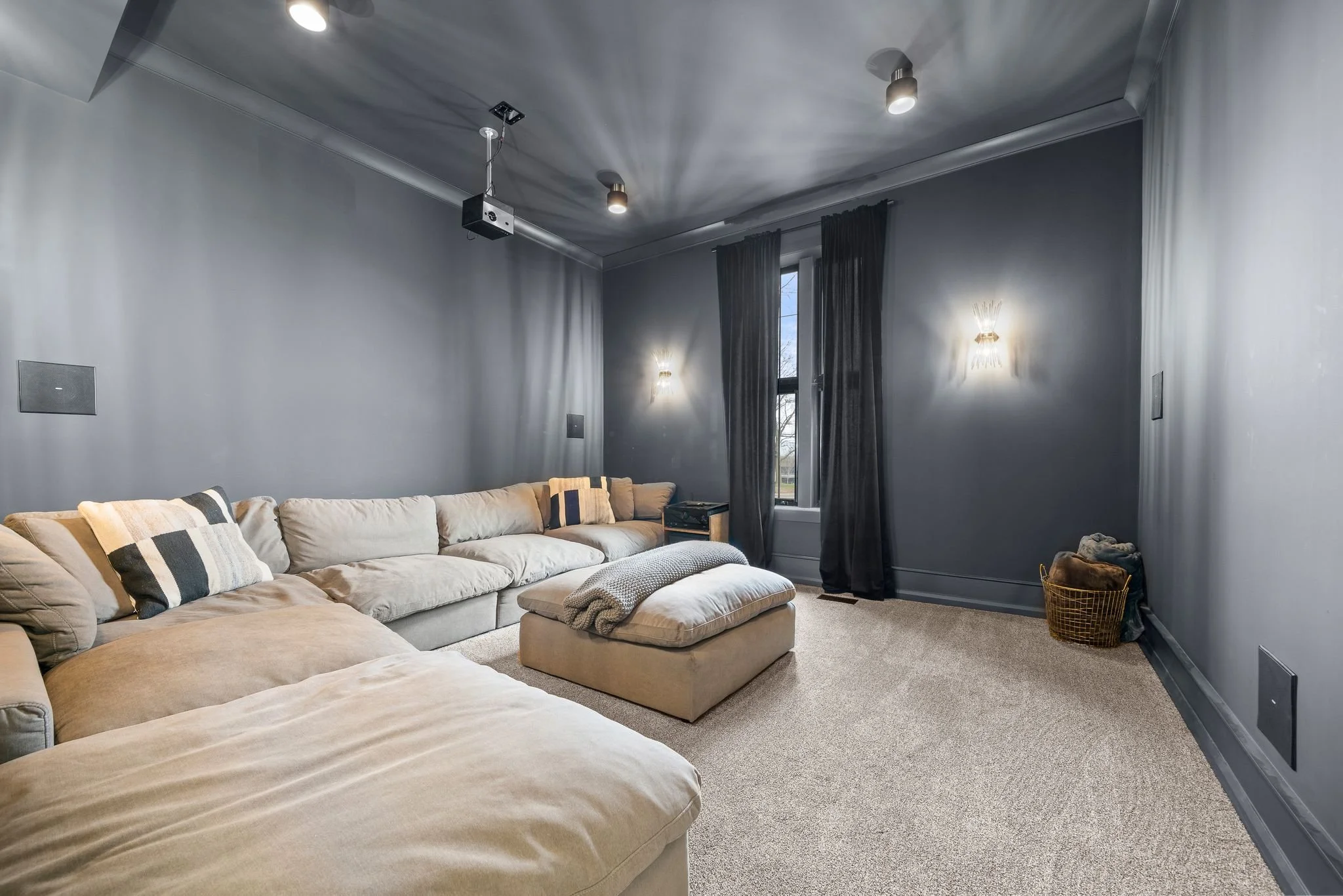  71-88 Bridge St, Prince Edward, ON.jpg