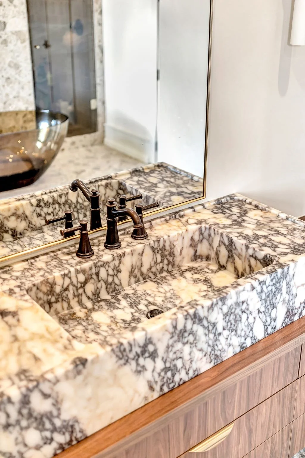  90-88 Bridge St, Prince Edward, ON.jpg