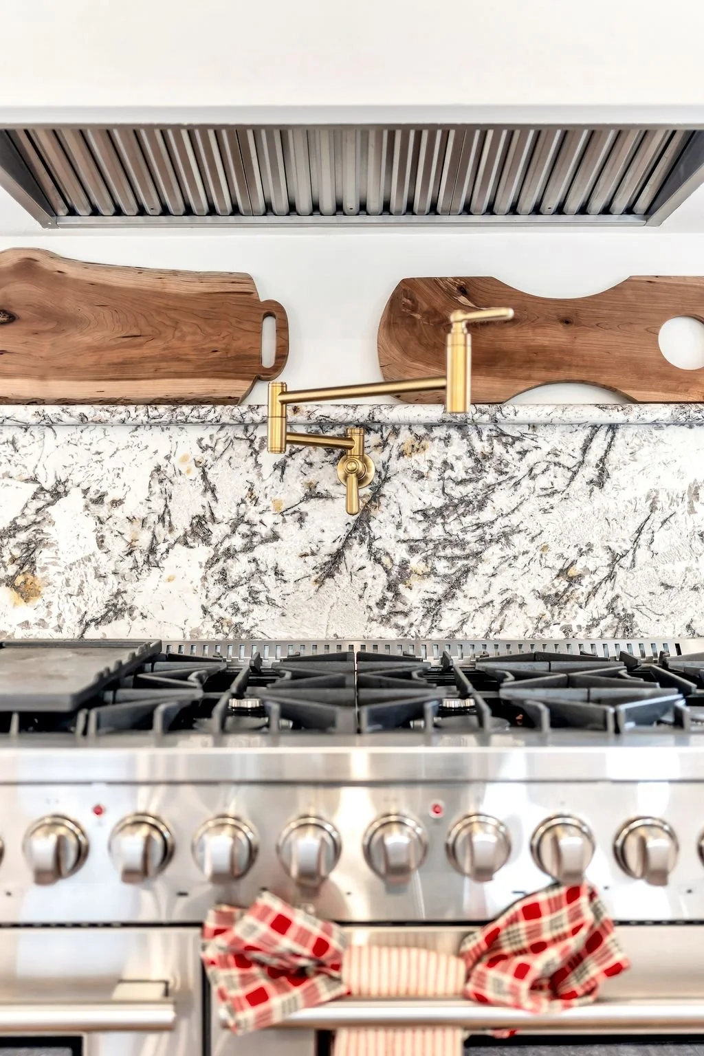  42-88 Bridge St, Prince Edward, ON.jpg