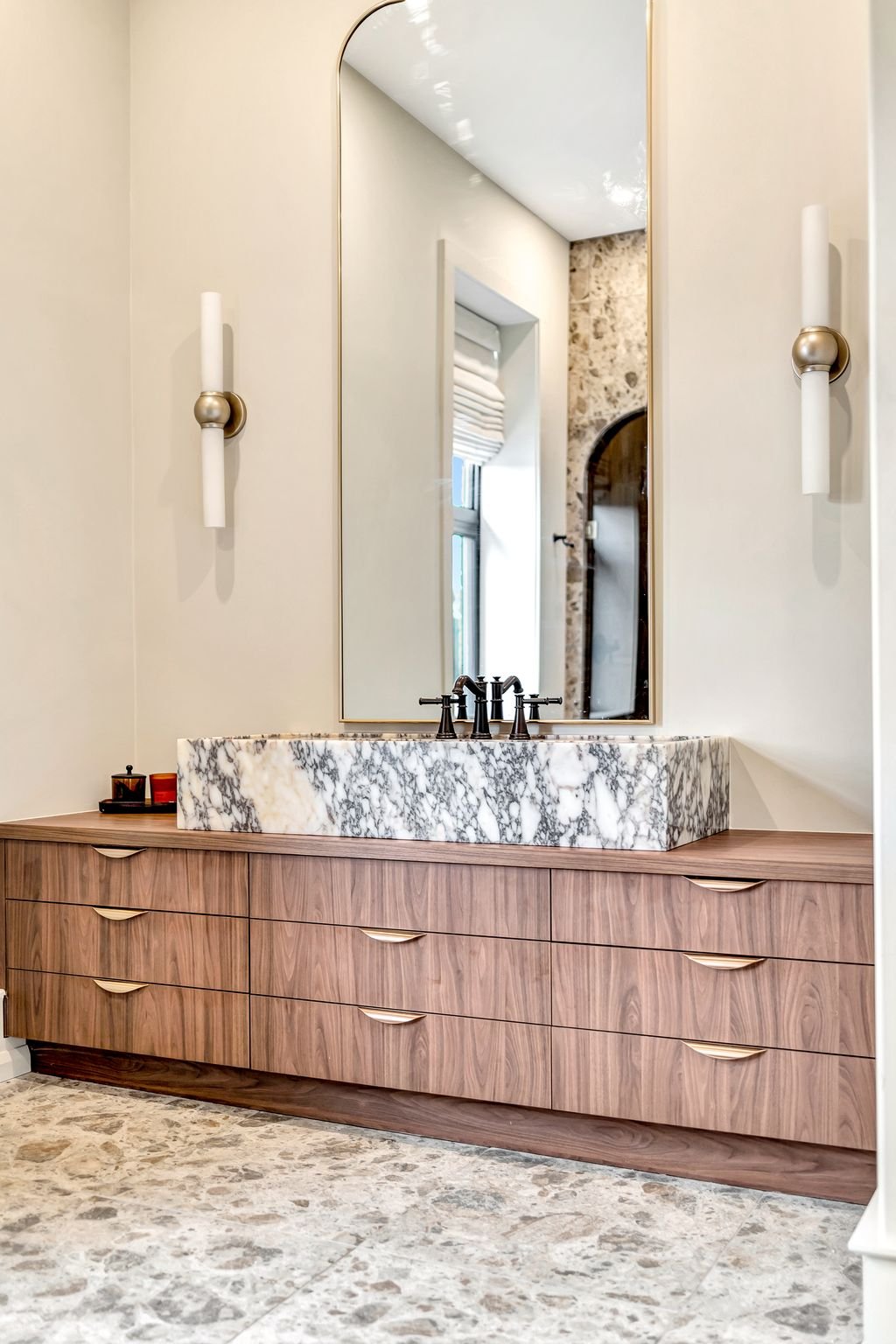  89-88 Bridge St, Prince Edward, ON.jpg