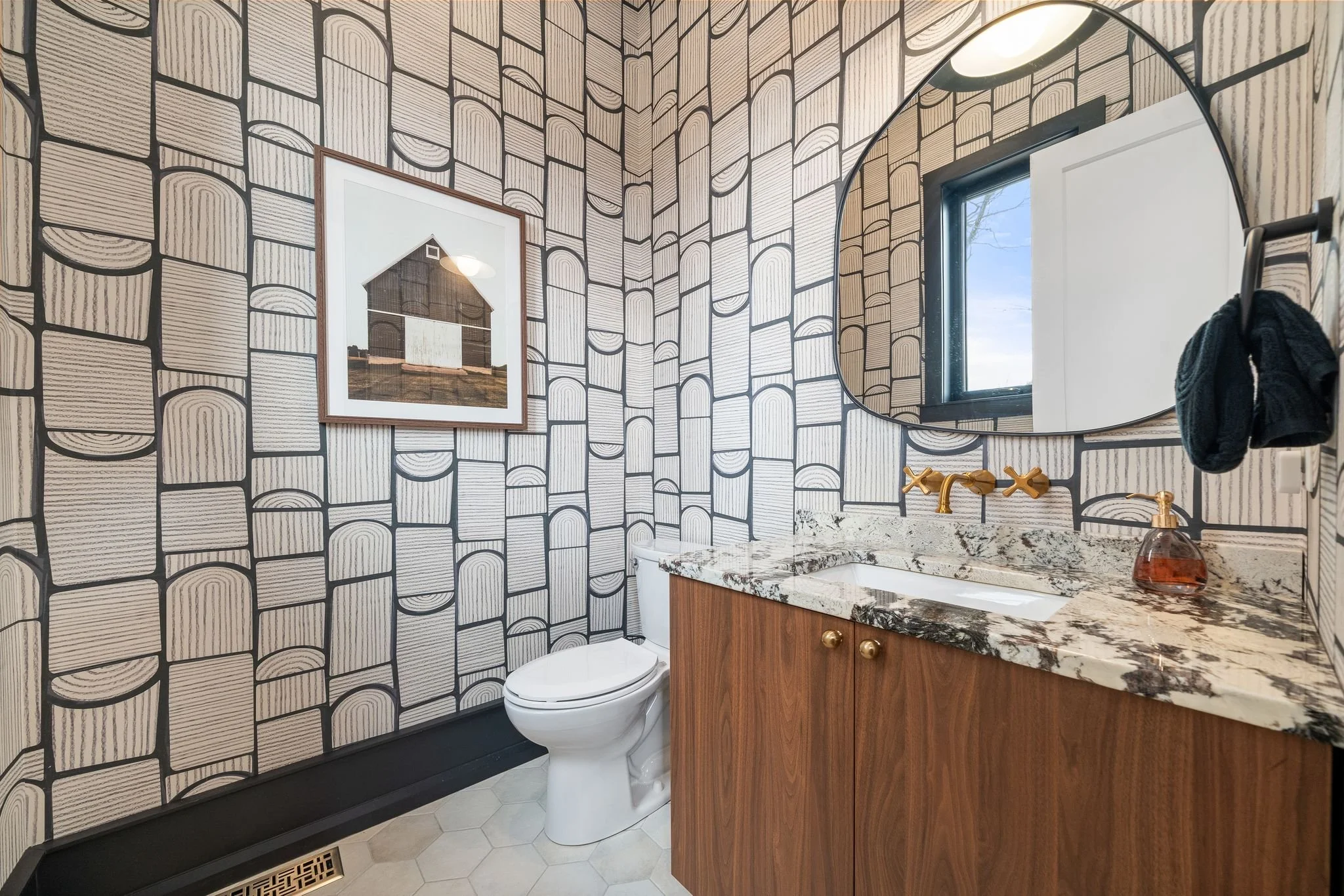  66-88 Bridge St, Prince Edward, ON.jpg