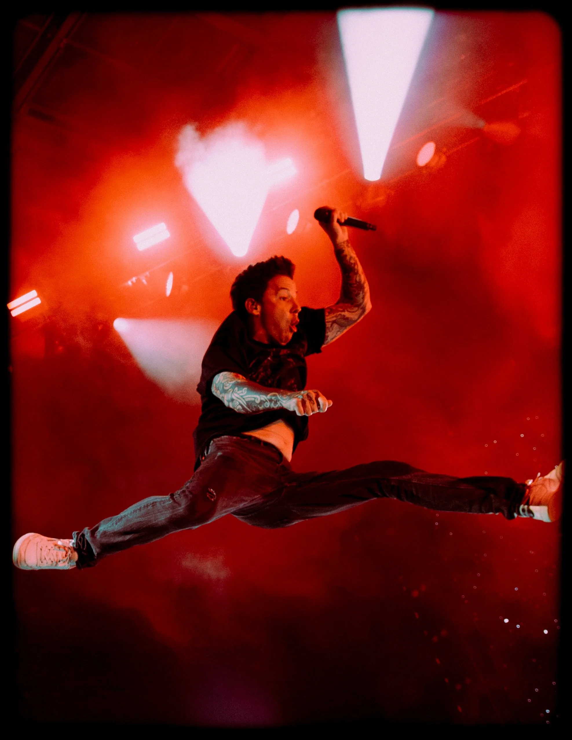 &ldquo;From the release of their first single in 2002 to present day, our love for Simple Plan was never a phase. Here&rsquo;s to the kids in the crowd.&rdquo; 🖤

Check out the full review and photo gallery from the Indianapolis show. Link in bio! 
