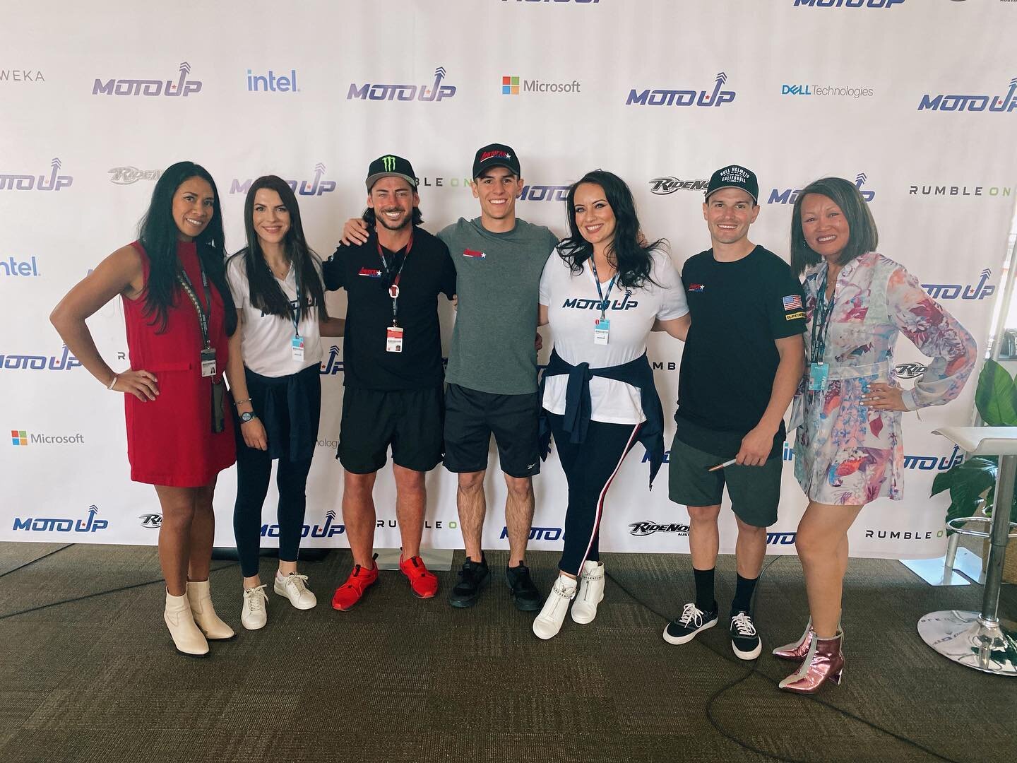 What an amazing day 1 of #americasgp 🇺🇸 Fantastic panel discussion w/ @american_racing_team 🇺🇸 Thank you @21jhopper @cameronbeaubier @seandylankelly 🇺🇸 We had our 2022 beneficiary President, Krystal Hess of @motorcyclemissions in the house 🙌🏽