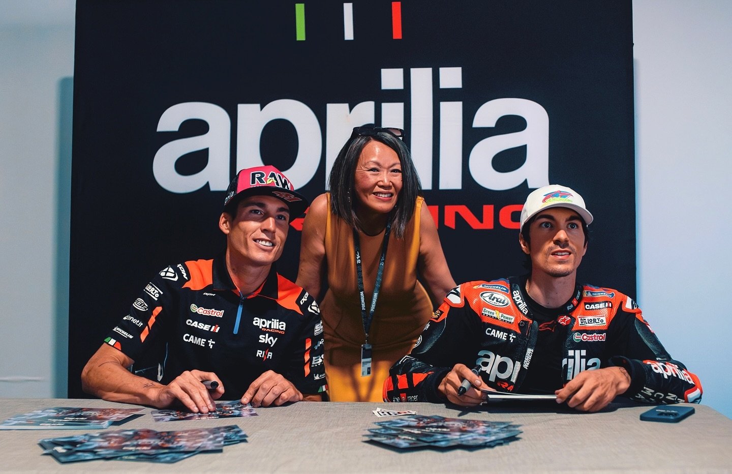 #fbf from an epic meet and greet with @apriliaracingofficial at #americasgp 🇺🇸 We wish you the best in your retirement @aleixespargaro #graziecapitano #motoup 👏👏👏