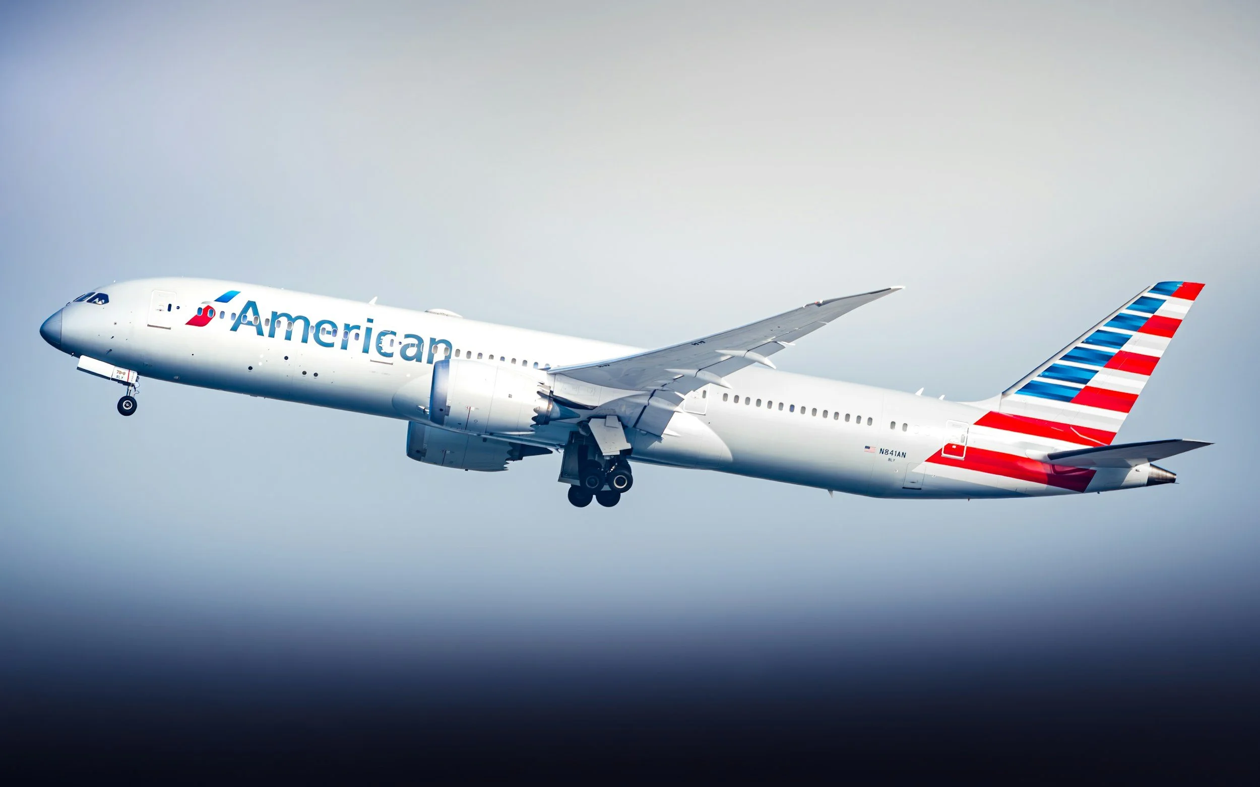 American Airlines Main Cabin Extra: Is It Worth It?