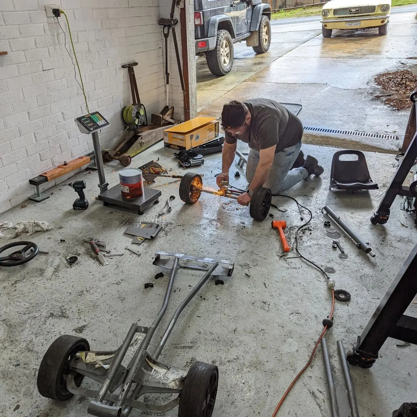 RED BULL BILLY CART RACE AUSTRALIA, HERE WE GO!! Team 'Worst pace scenario' will be competing in the 2022 Red Bull billy cart race in Melbourne. Progress has started on the billy cart which is made up of two carts, a mini F1 car and a truck to carry 