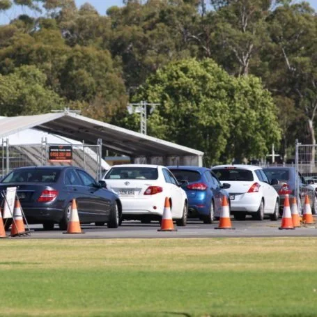 3246 new COVID cases as testing clinics close