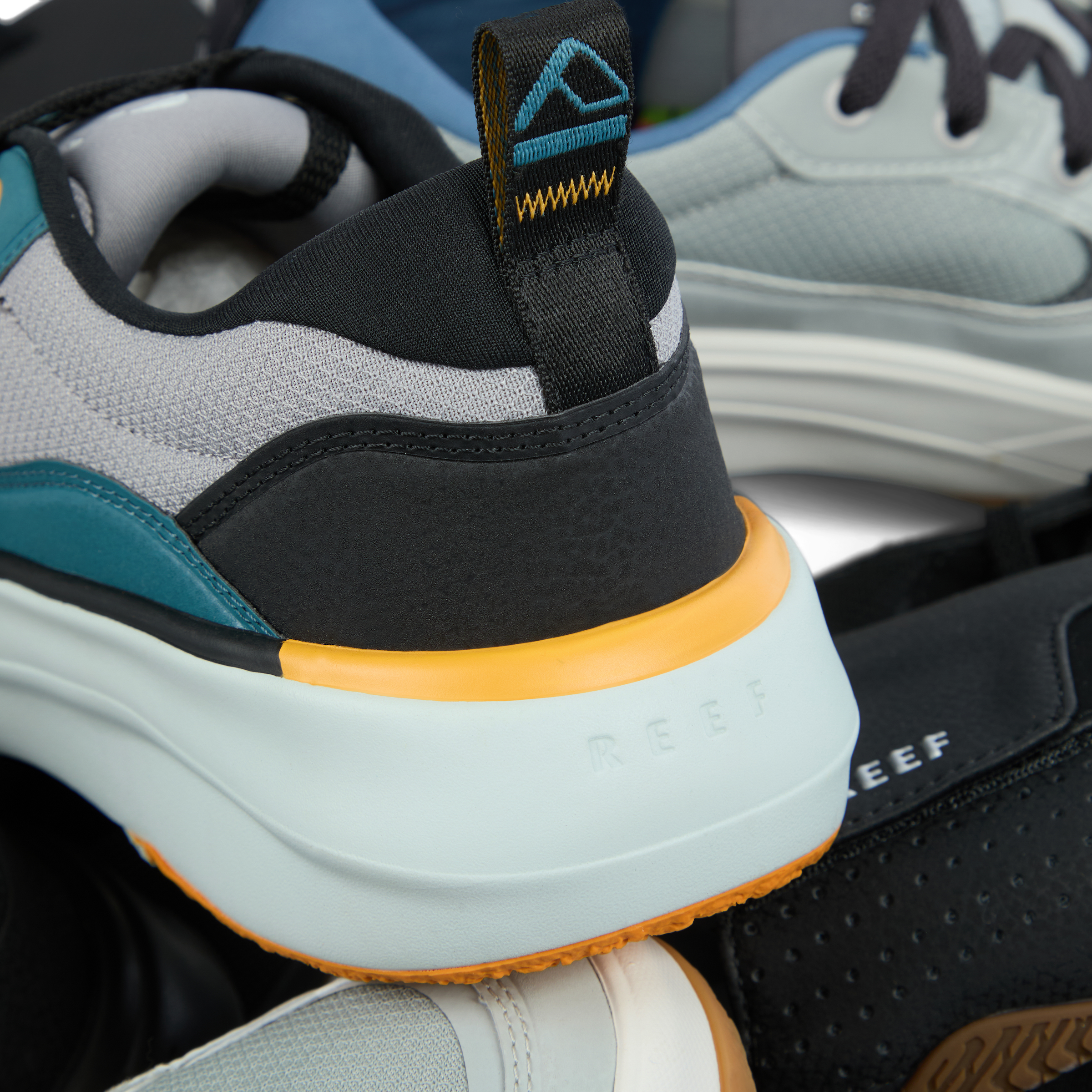 CJ7571 FANNING EMERALD WATER PILE_6 copy.png