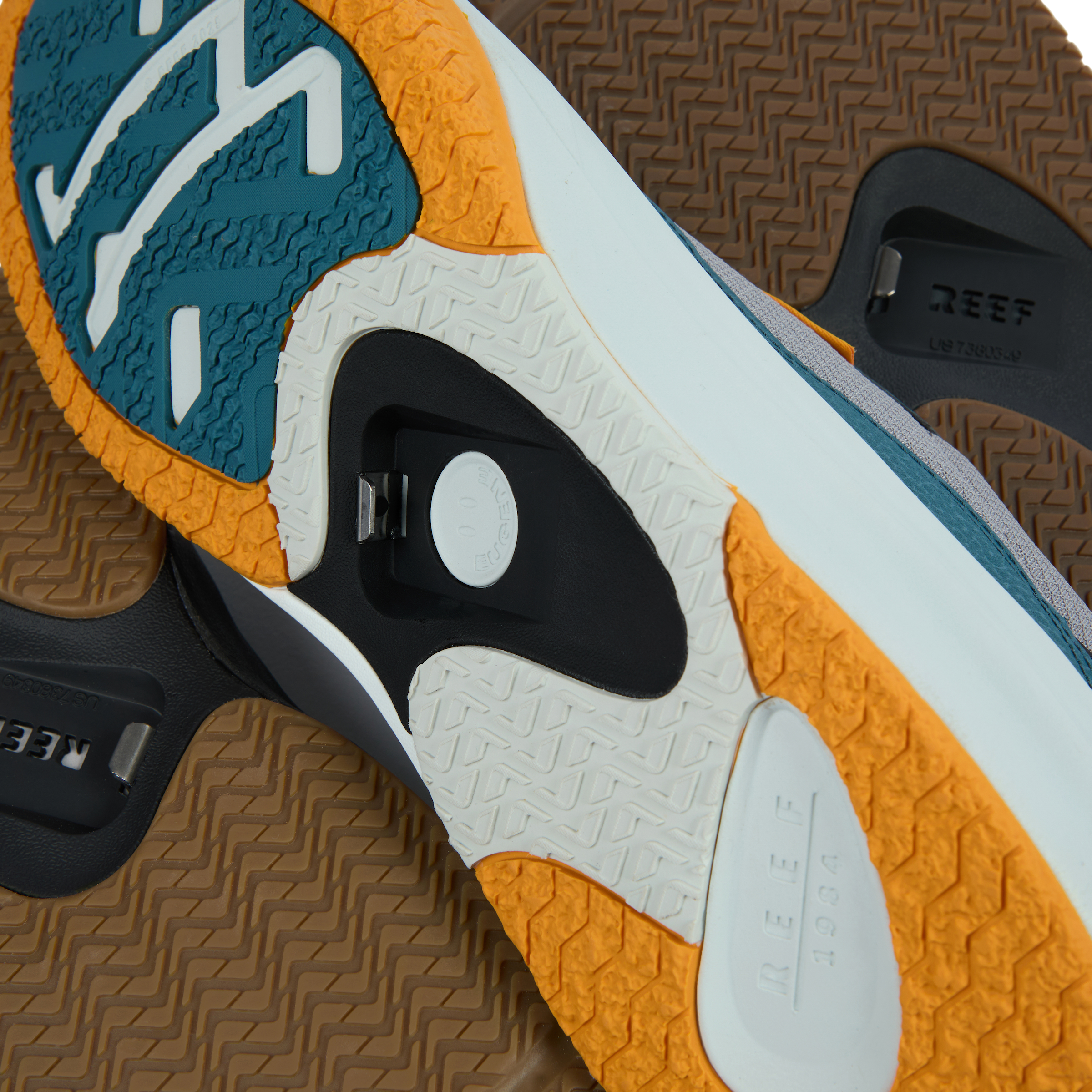 CJ7571 FANNING EMERALD WATER PILE_1 copy.png