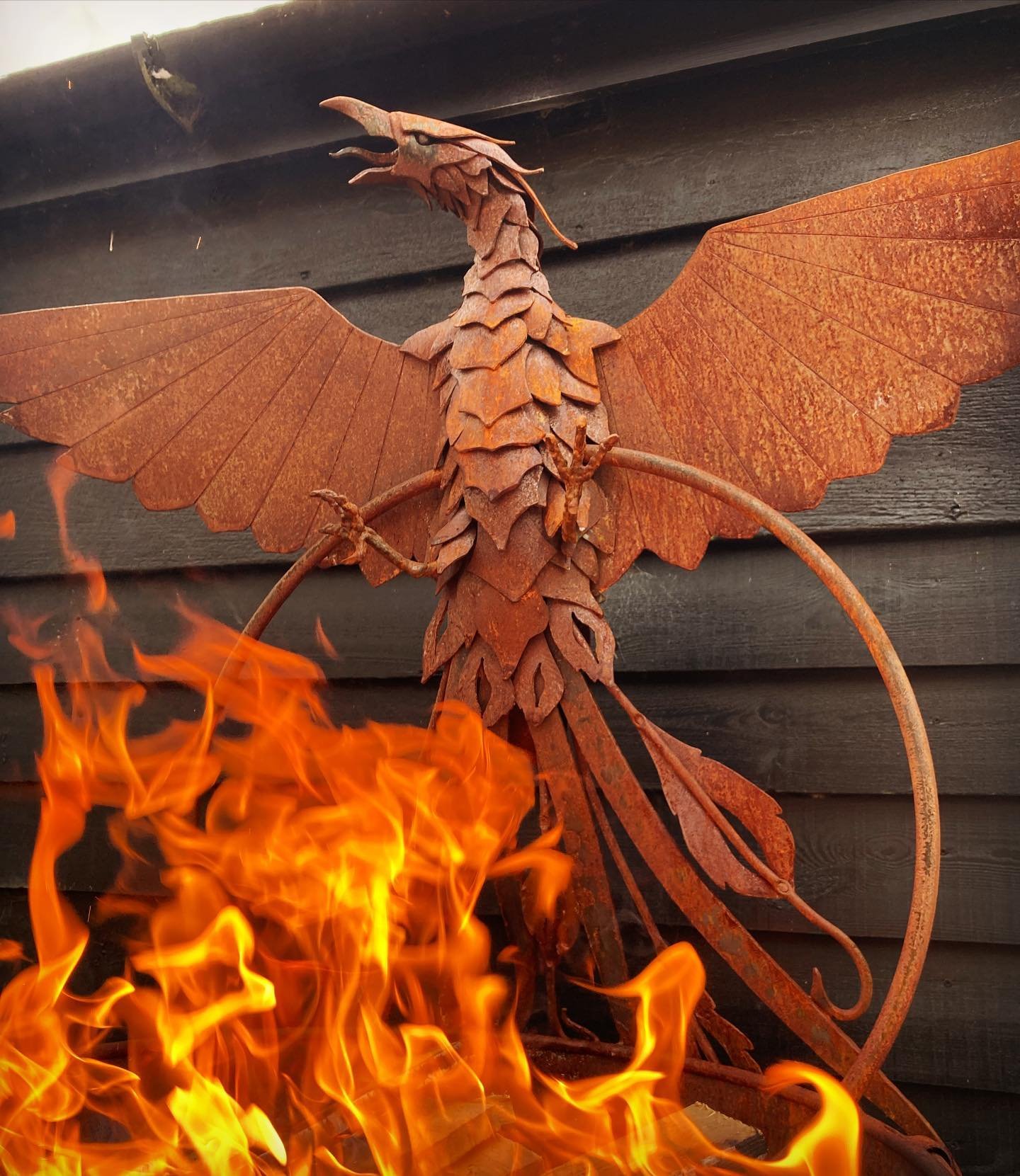 Taking the phoenix to the first show of the year @weirdandwonderfulwood #firepit #firebowl #phoenix #gardensculpture #sculpture #weldedart #artwelding #blacksmith #artistblacksmith #suffolk #madeinsuffolk
