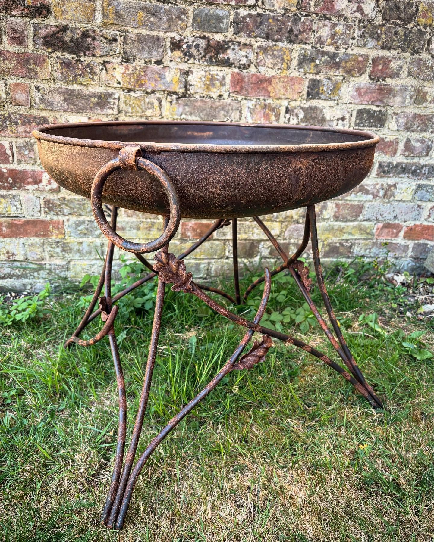 Oak leaf fire bowl. #oak #firepit #firebowl #blacksmith #blacksmithing #forged #suffolk