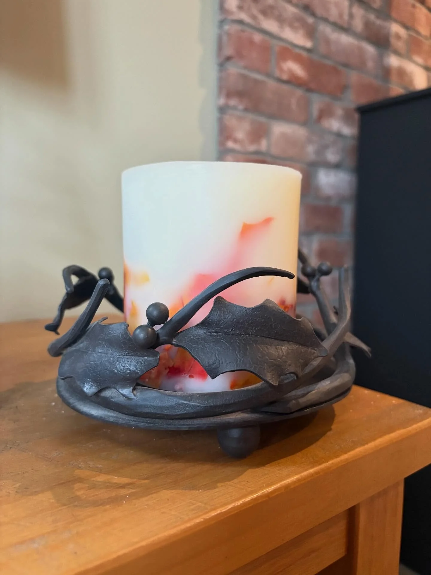 Holly leaf candle holder.