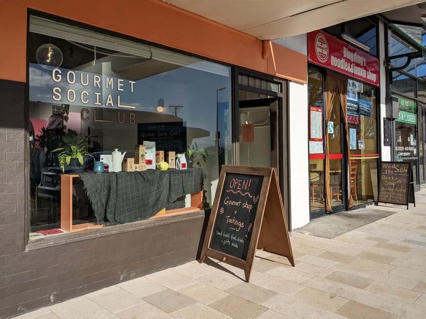 You can now hop, skip or dance down the newly paved footpath and park right outside our shop again!💃🎉

Thank you to everyone who kept visiting us and our neighbouring businesses while we worked in a construction site 😅

Visit us and check out the 