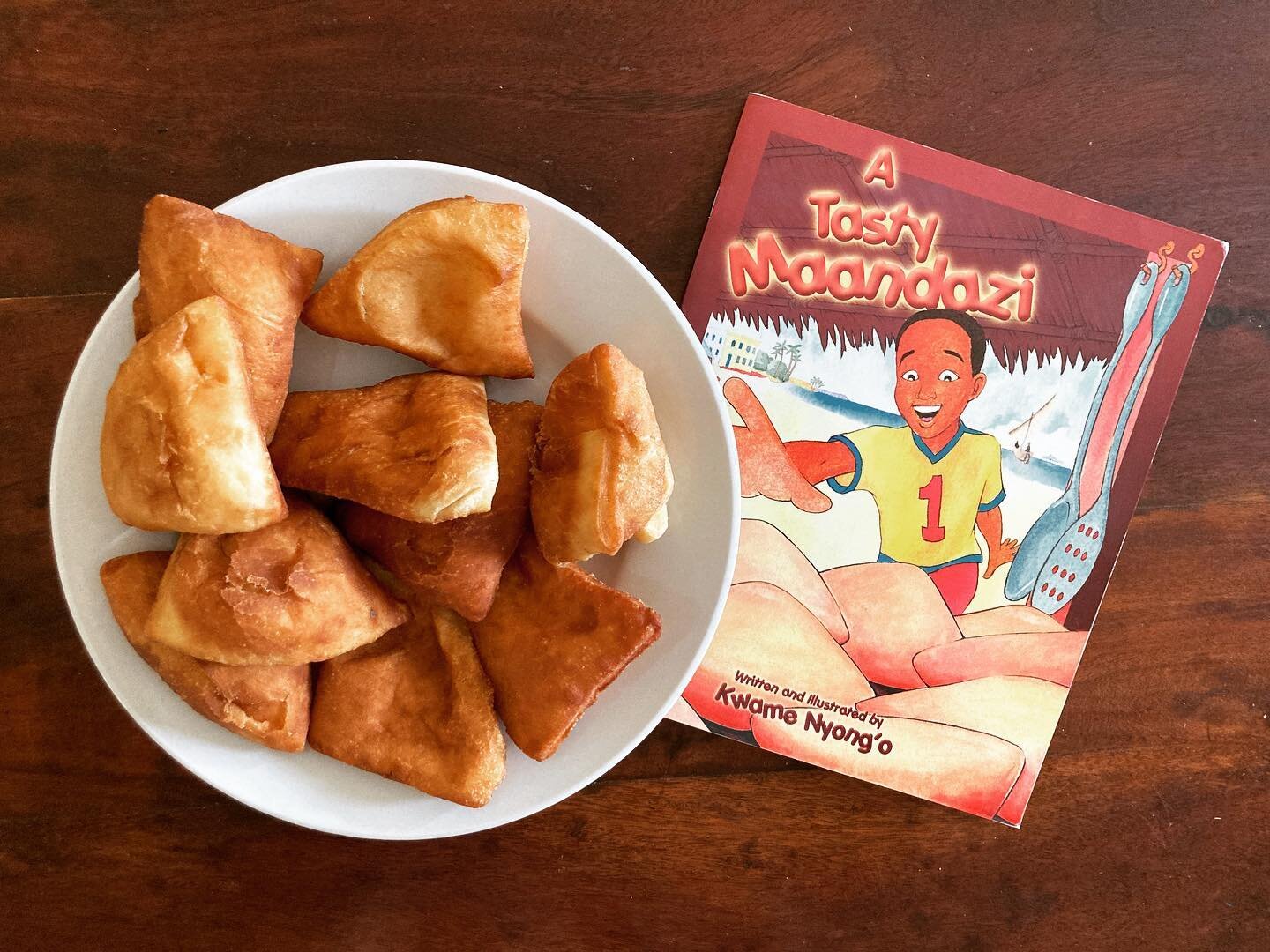 A TASTY MAANDAZI 📖

Ending our week of coast love by sharing about one of our favourite books by @kwame.nyongo 

&lsquo;A Tasty Maandazi&rsquo; is set in a village on the Kenyan coast where young enterprising Musa comes up with a plan to be able to 