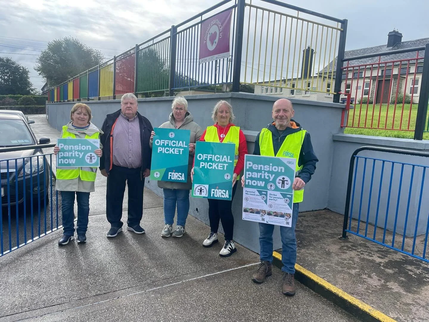Staff of St Declan’s Primary School, Ardmore , support our secretary and caretaker. They are essential staff in our school and are very much missed. π©΅