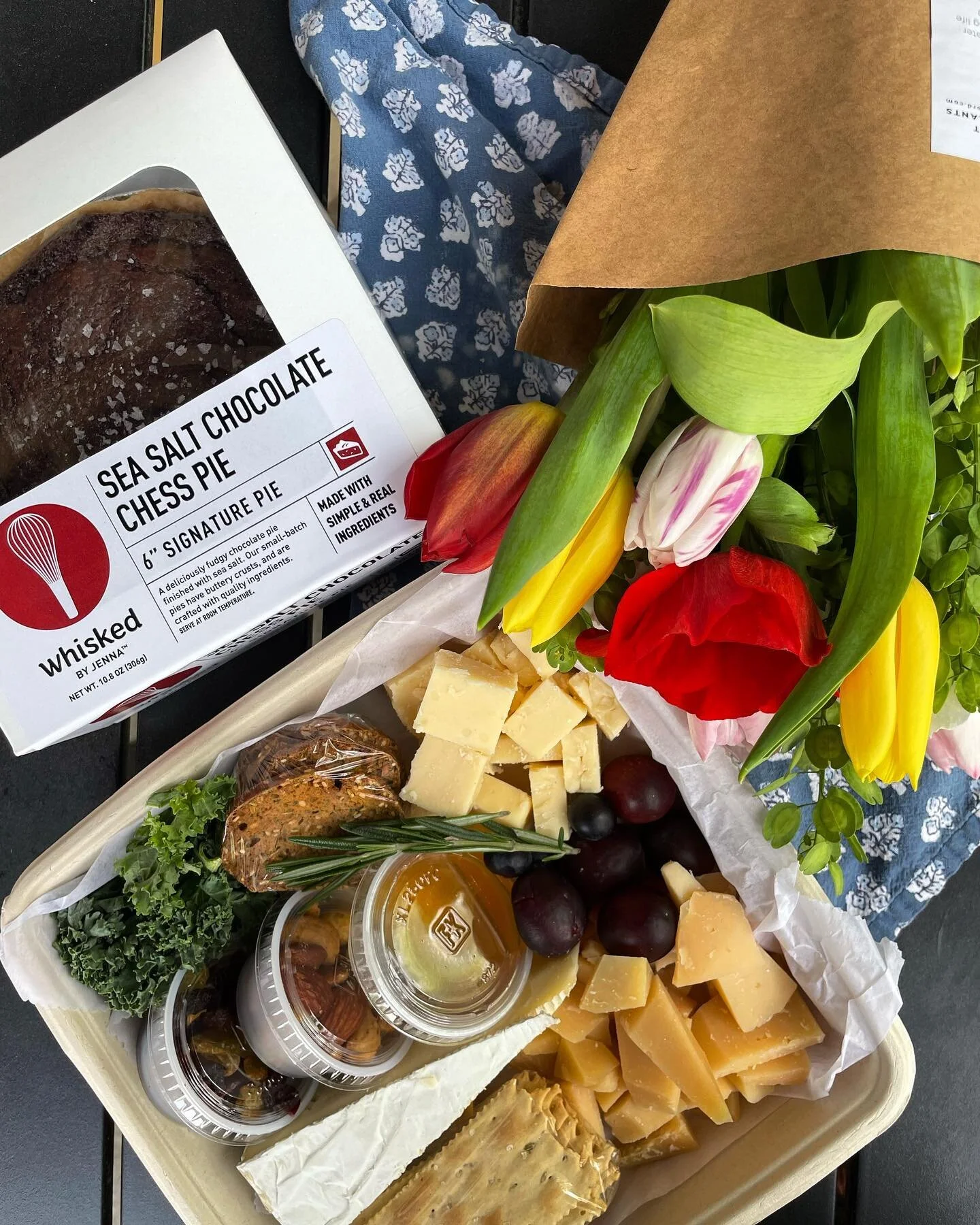 Whether it&rsquo;s for Mother&rsquo;s Day or the Steeplechase or tailgating TSwift, we&rsquo;ve got all your picnic must-haves! Just BYOB - bring your own bubbly! 🧀💐🥂