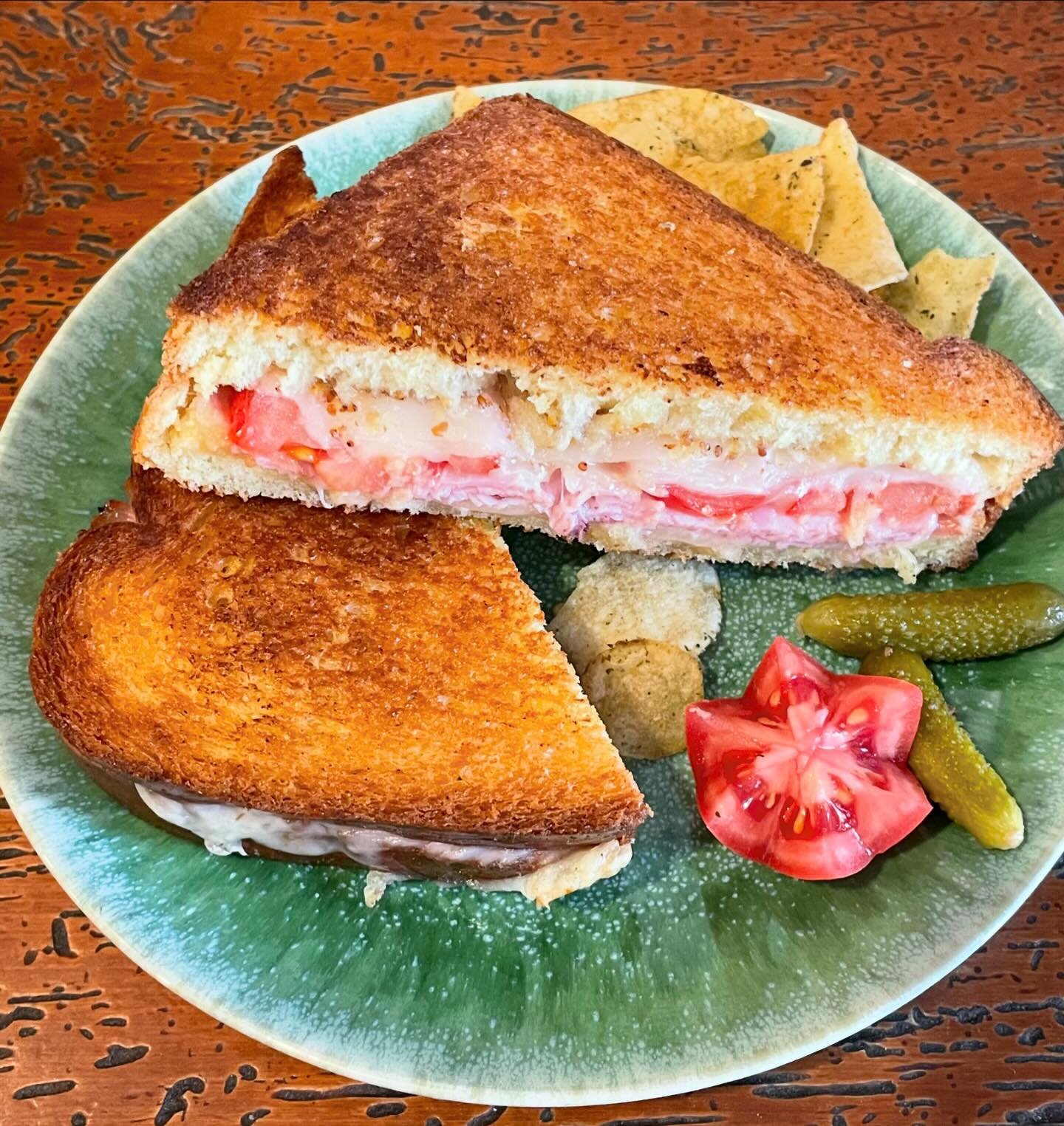 Happy National Grilled Cheese Day🎉🧀 We&rsquo;re celebrating with our Three Cheese &amp; Ham Grilled Cheese! Buttery and melty, with a hint of apple mostarda - this sandwich is next level! 

#grilledcheese #yes #celebrate #meltycheese #hamandcheese 