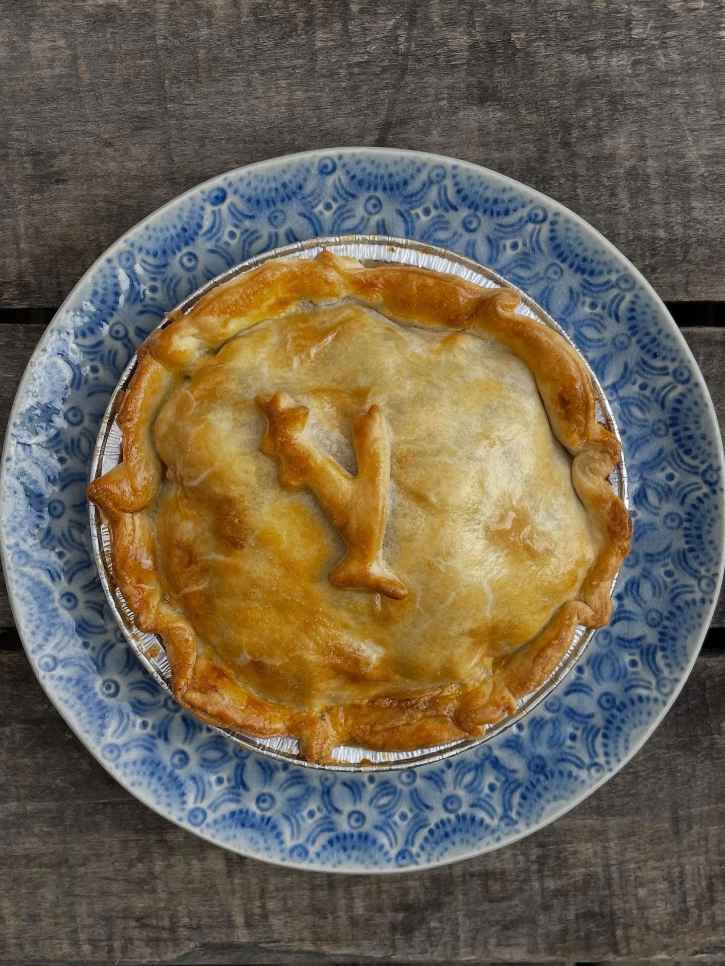 🍂Pot Pies are BACK!🍂 

Just in time for chillier days, our fan favorite Chicken Pot Pies are back in the market! Tender, white meat chicken, veggies galore and a buttery crust that can&rsquo;t be beat! Perfect for an easy week night dinner or stash