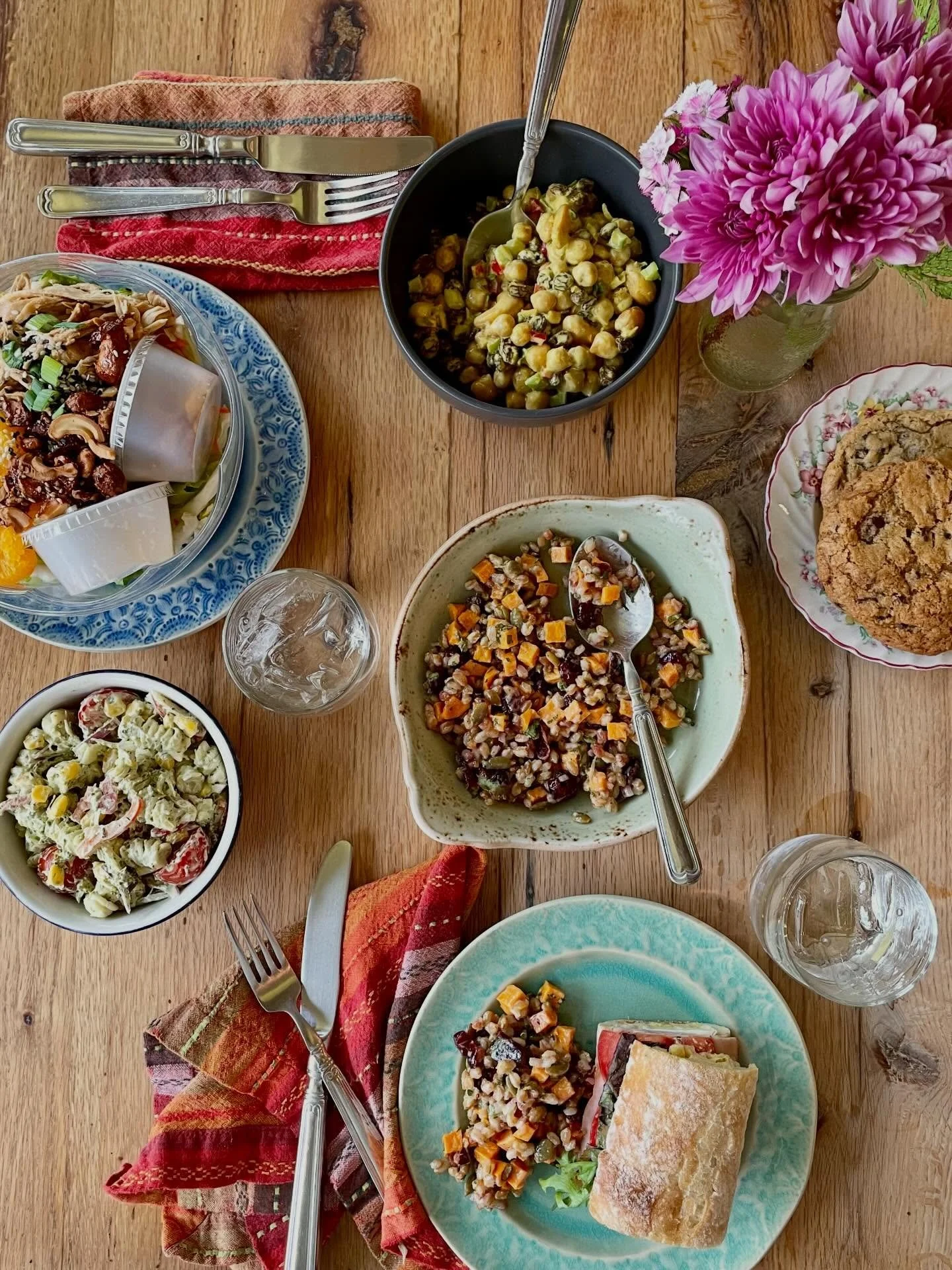 ❄️ Storm-ready eats, sorted. ❄️

Swing by for easy, delicious bites that feel like a warm hug after a snowy morning. See you soon &mdash; we&rsquo;re stocked &amp; ready! ⛄️❤️

#TalulasTable #KennettSquare #MarketEats #CozyLunch #SnowDayEats