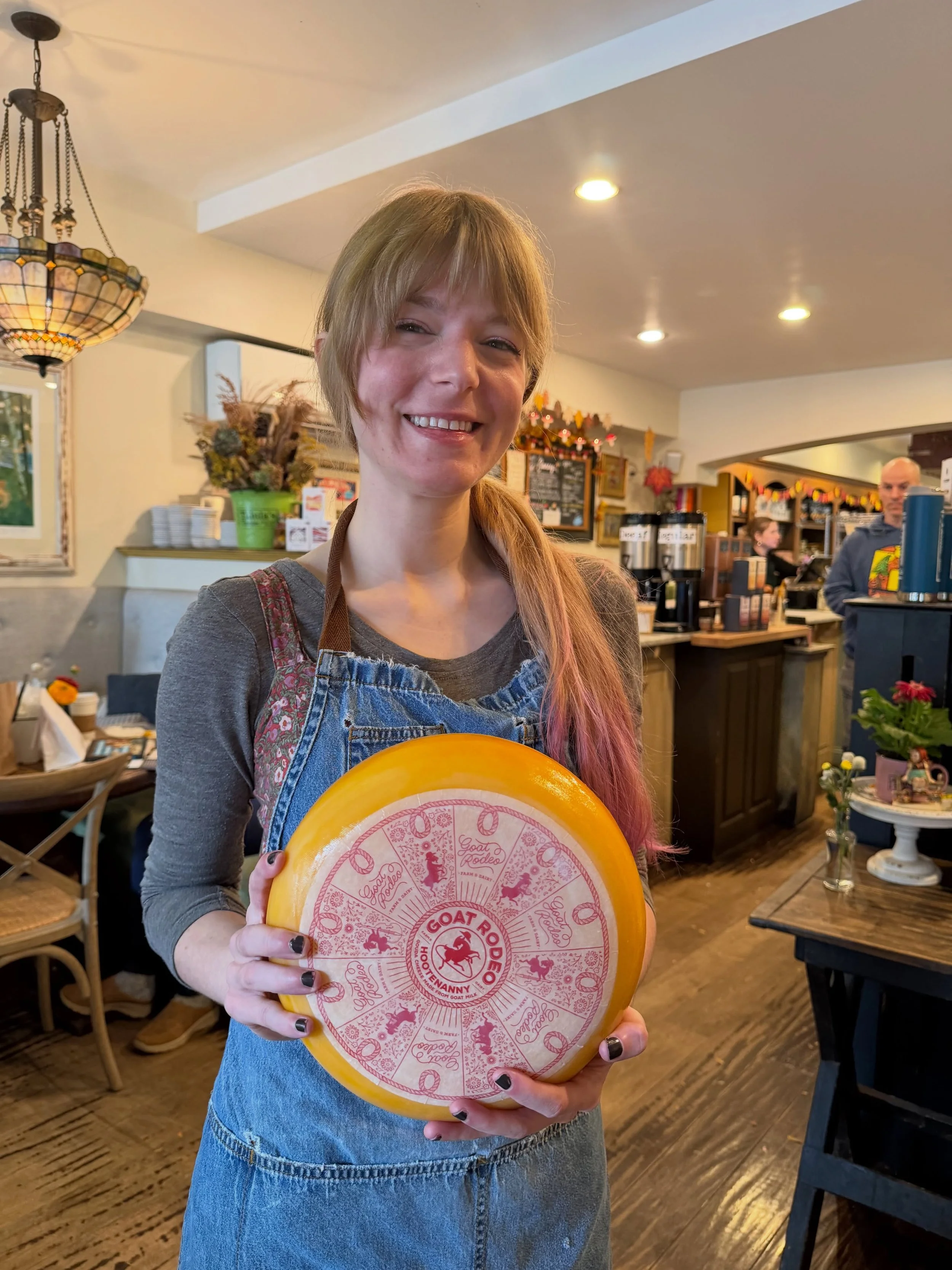 We&rsquo;re loving Hootenanny Good Rodeo cheese, and it&rsquo;s even better as part of a custom cheese board! Whether you&rsquo;re hosting, gifting, or just really love cheese (same), we&rsquo;ve got you covered.
Stop by Talula&rsquo;s Table and let 