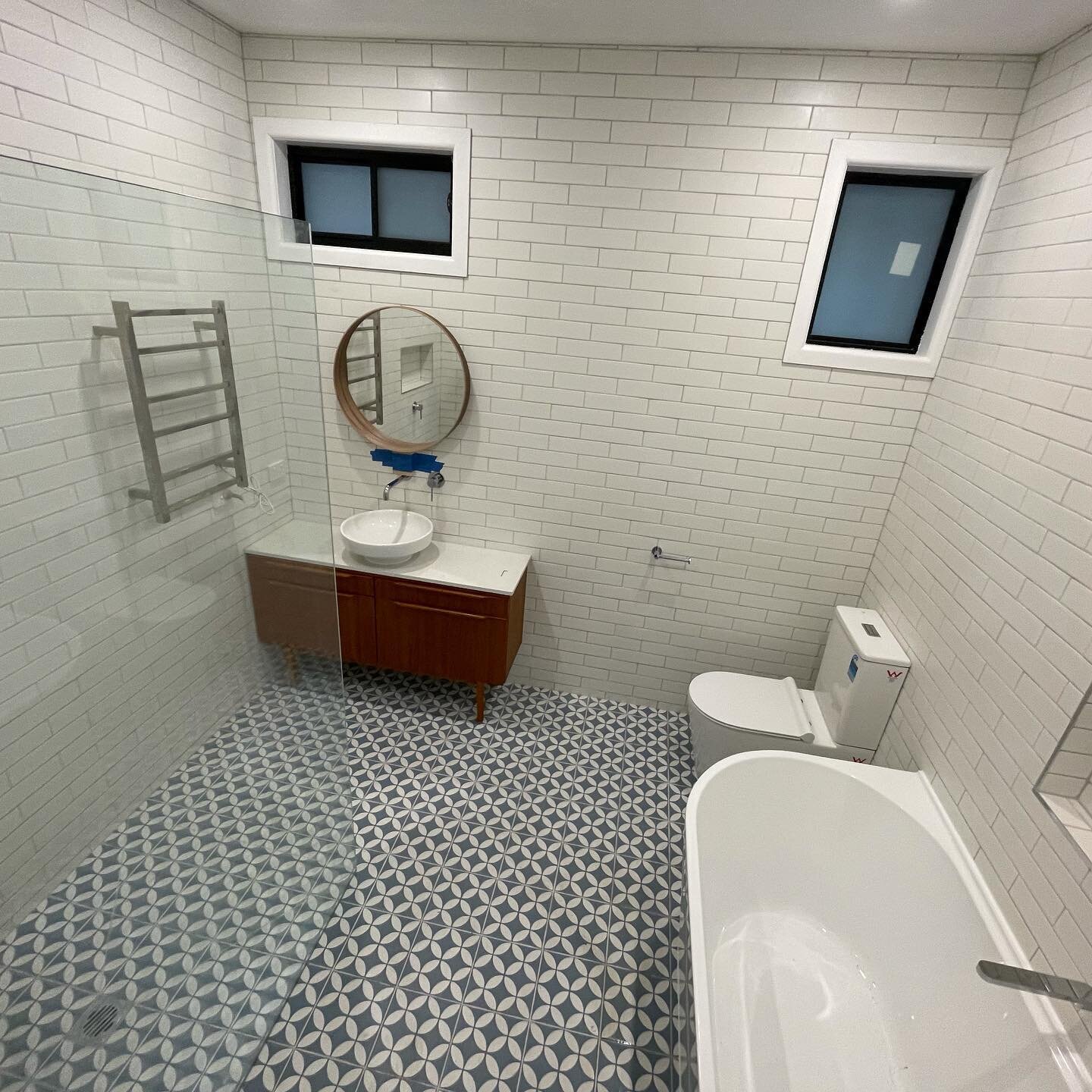 Main bathroom fit off in Eltham 😊👍

#plumber #melbourneplumbers #femaleplumber #melbournefemaleplumbers #plumbingporn #plumblife #womeninbusiness #womeninconstruction #renovation  #bathroom #Eltham #melbourne