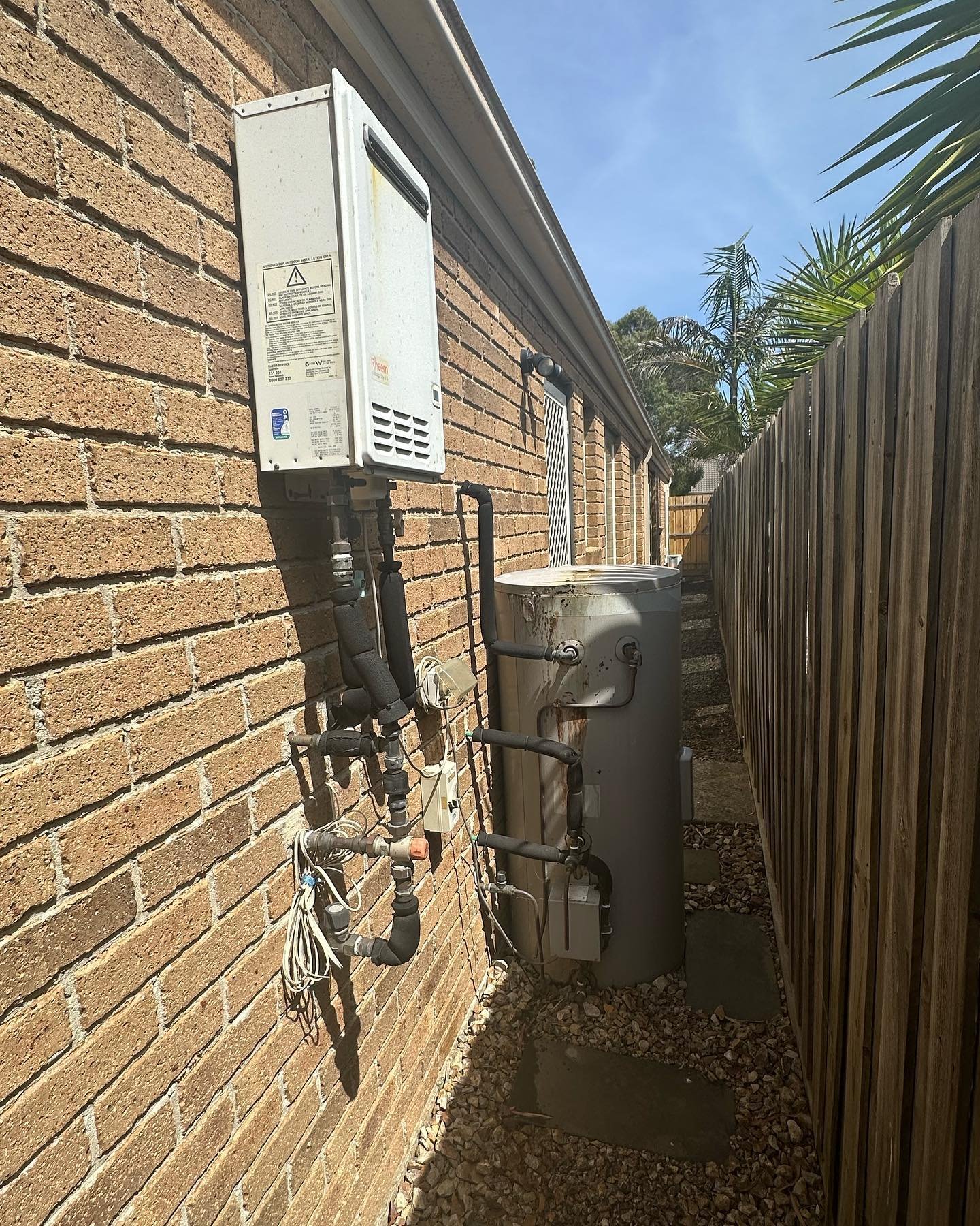🔥 Solar HWS setup to a Rinnai Continuous Flow🔥 

1 Woman army 💪 that 250L killed me. 🥴 need more spinach. 

Woman can do a trade especially Plumbing might be physical but it&rsquo;s up to you to see how much you want it. 

Want to give plumbing a