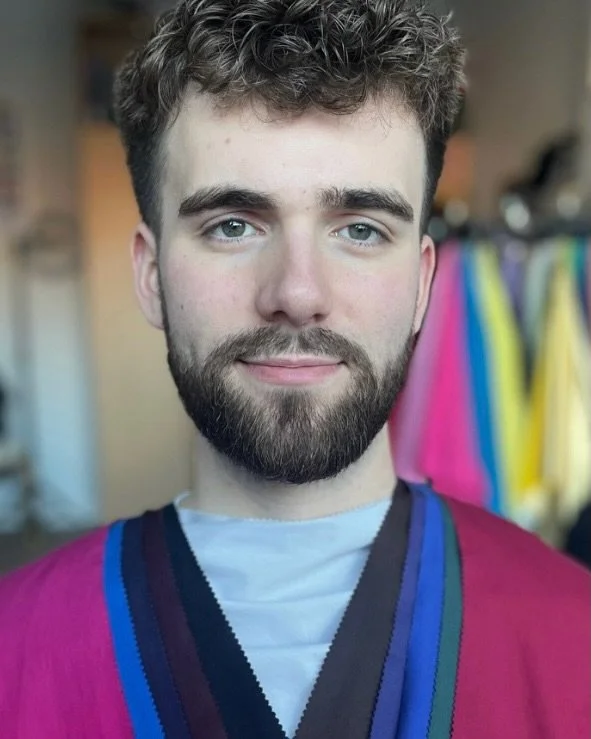 Jake, Adam and Maizie came along to see what their best colours are together. Jake looks great in deep colours, and the deep winter colours in particular work perfectly for him. Maizie looks beautiful in her light and fresh spring colours. Adam also 